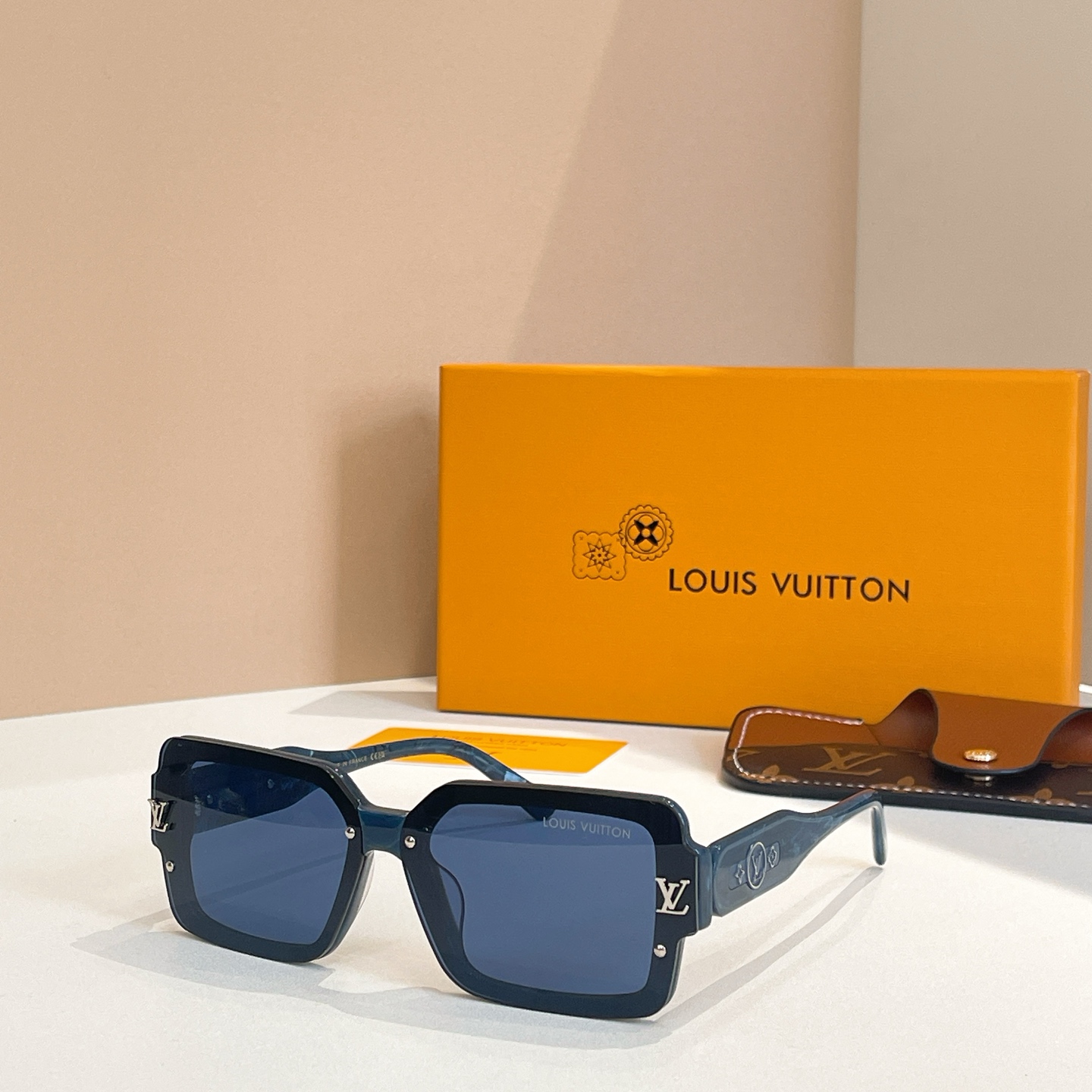 LOUIS VUITTO*✨✨✨MODEL：Z2002U ✨✨✨ SIZE：53口22-145✨✨✨