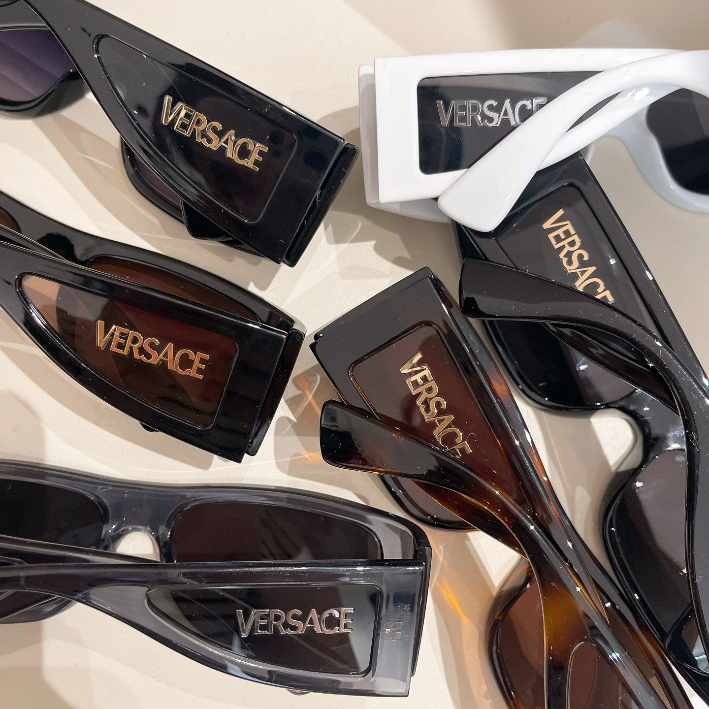 ￼ VERSACE🌟🌟🌟MODELOVE4482🌟🌟🌟SIZE57口16-135🌟🌟🌟