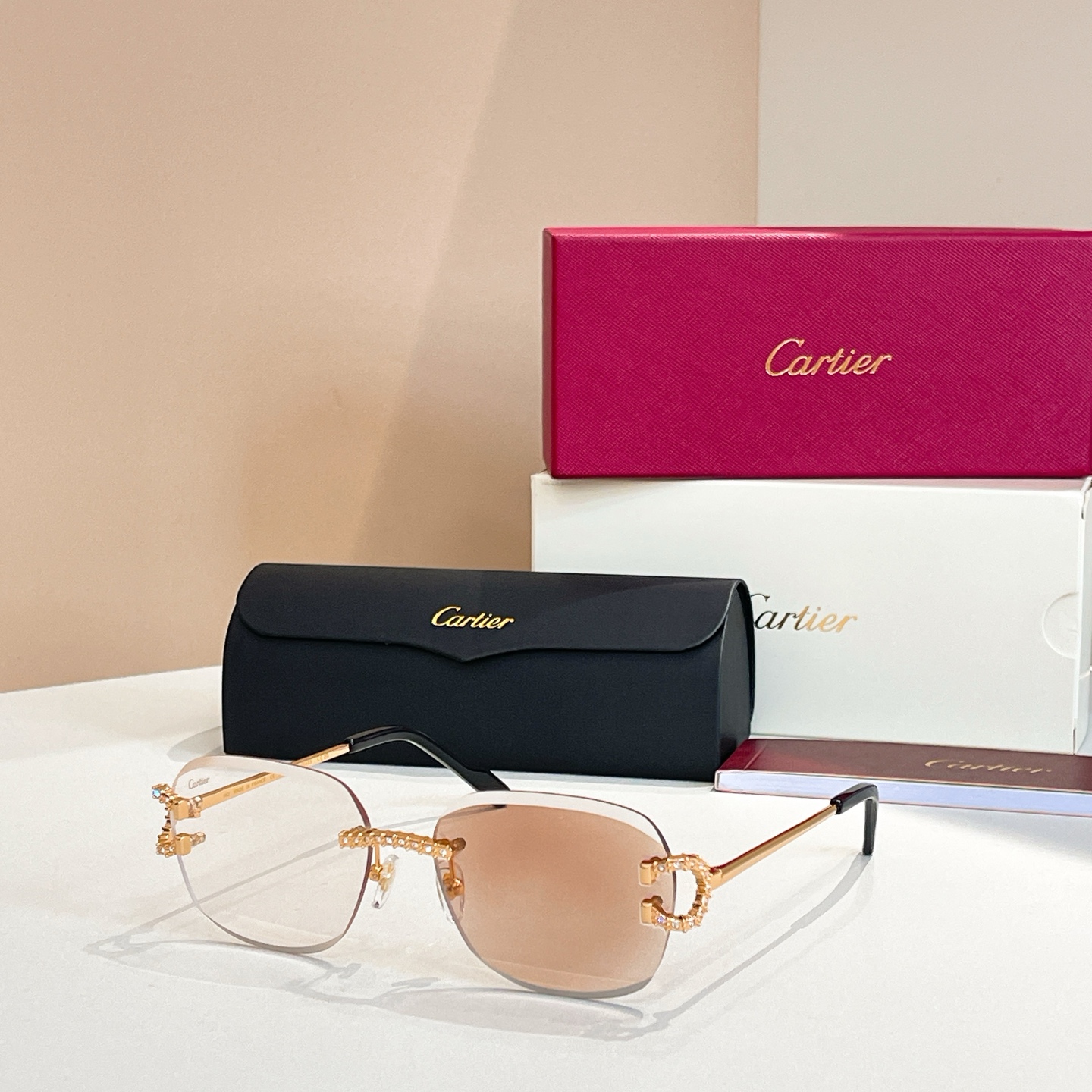Cartie*✨✨✨MODEL：CT0603S✨✨✨SIZE  57口20-142✨✨✨，变色镜片