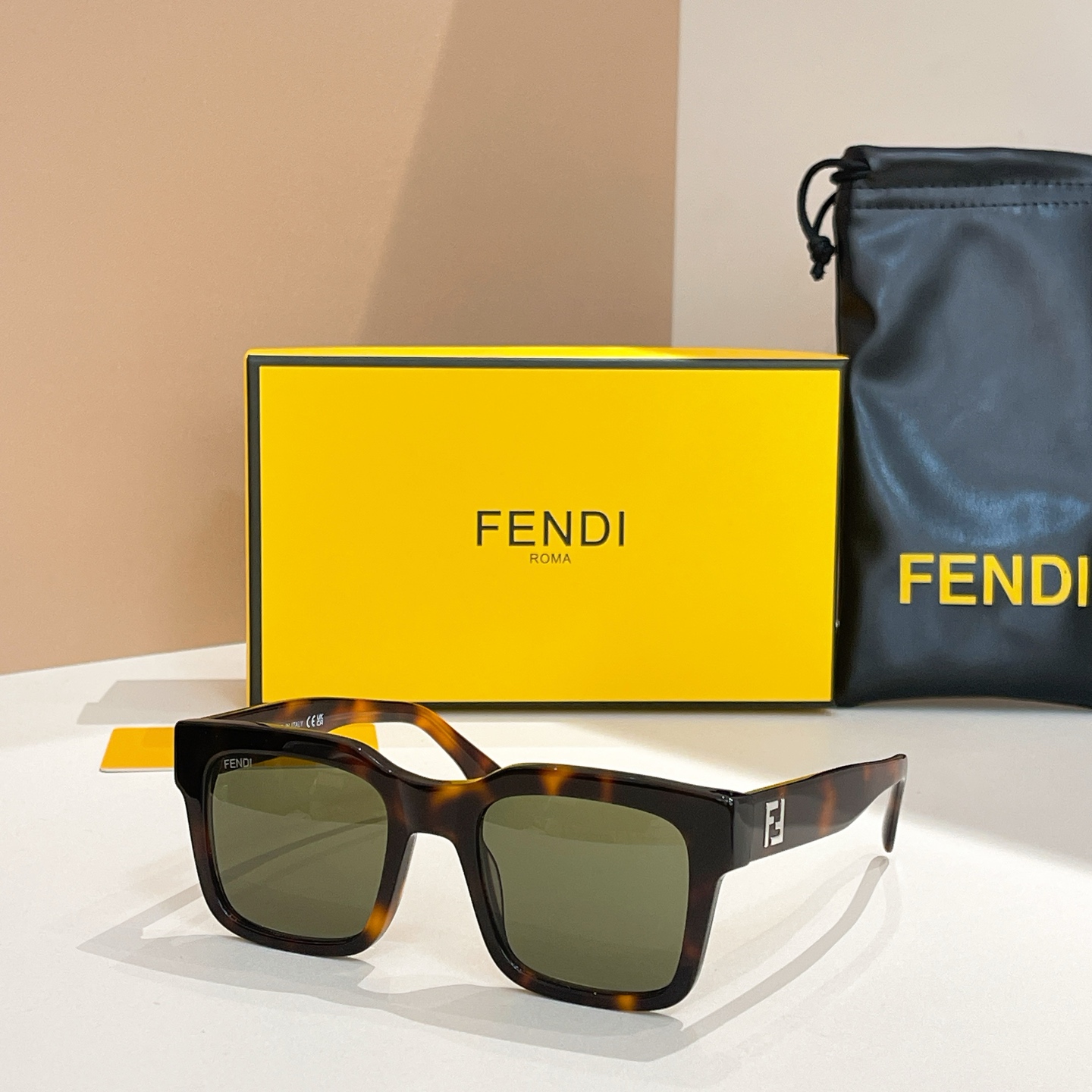 FEND*✨✨✨MODEL：FF0053✨✨✨ SIZE：51口22-145✨✨✨