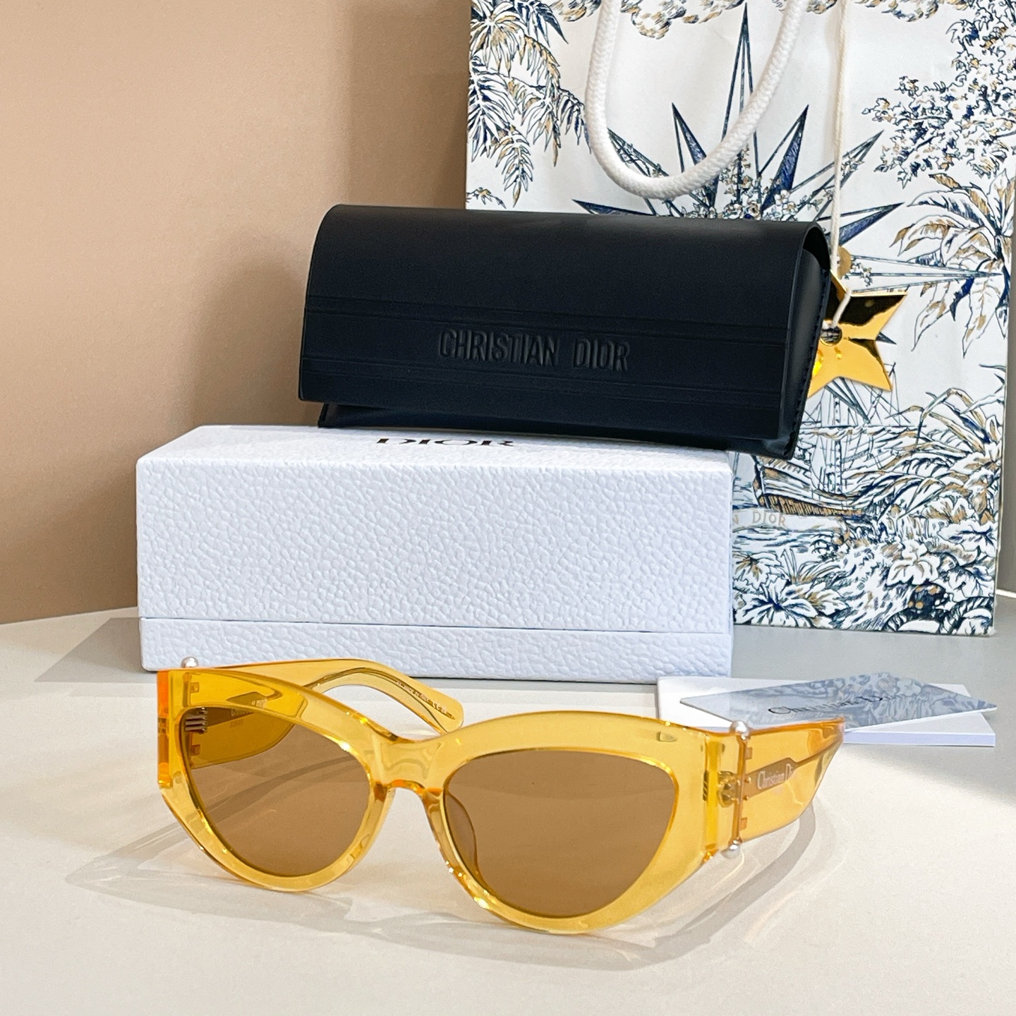 DIO*🌟🌟🌟MODEL：DIOR Triable B1F🌟🌟🌟SIZE：56口19-135🌟🌟🌟