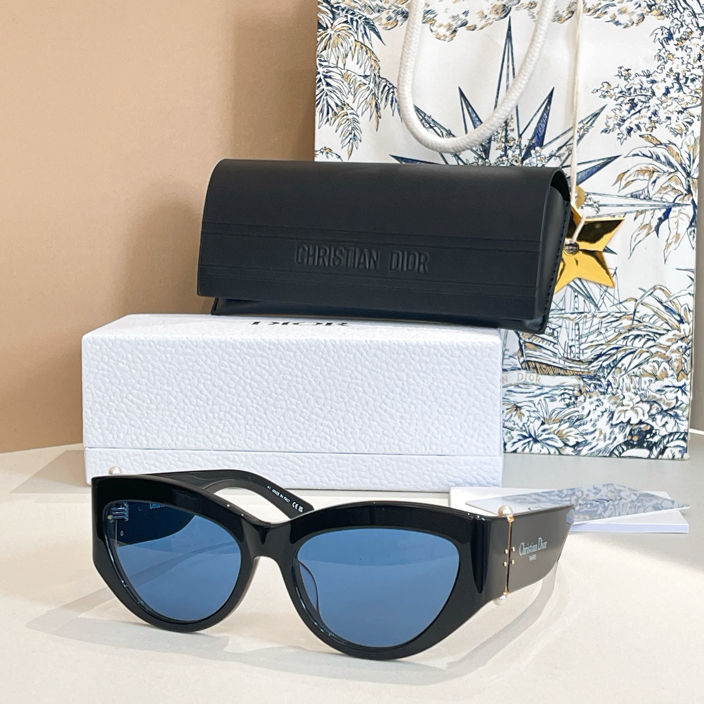 DIO*🌟🌟🌟MODEL：DIOR Triable B1F🌟🌟🌟SIZE：56口19-135🌟🌟🌟