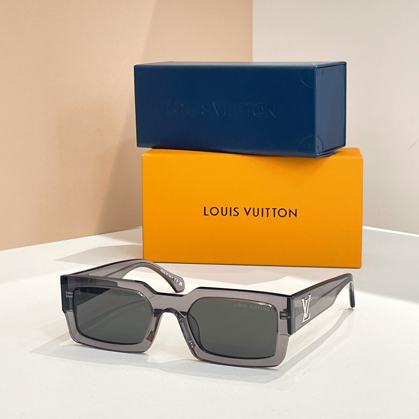 LOUIS VUITTO*✨✨✨MODEL：Z1910E✨✨✨ SIZE：53口22-150✨✨✨~~