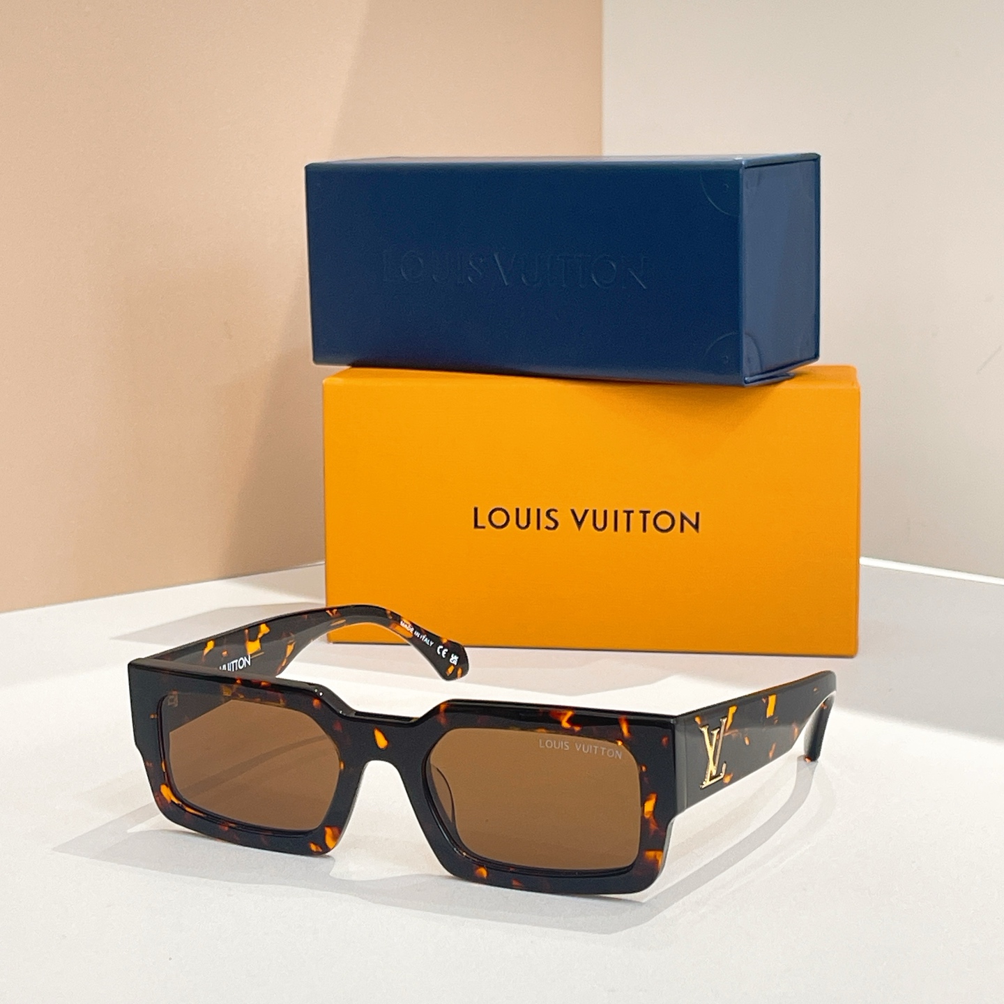 LOUIS VUITTO*✨✨✨MODEL：Z1910E✨✨✨ SIZE：53口22-150✨✨✨~~
