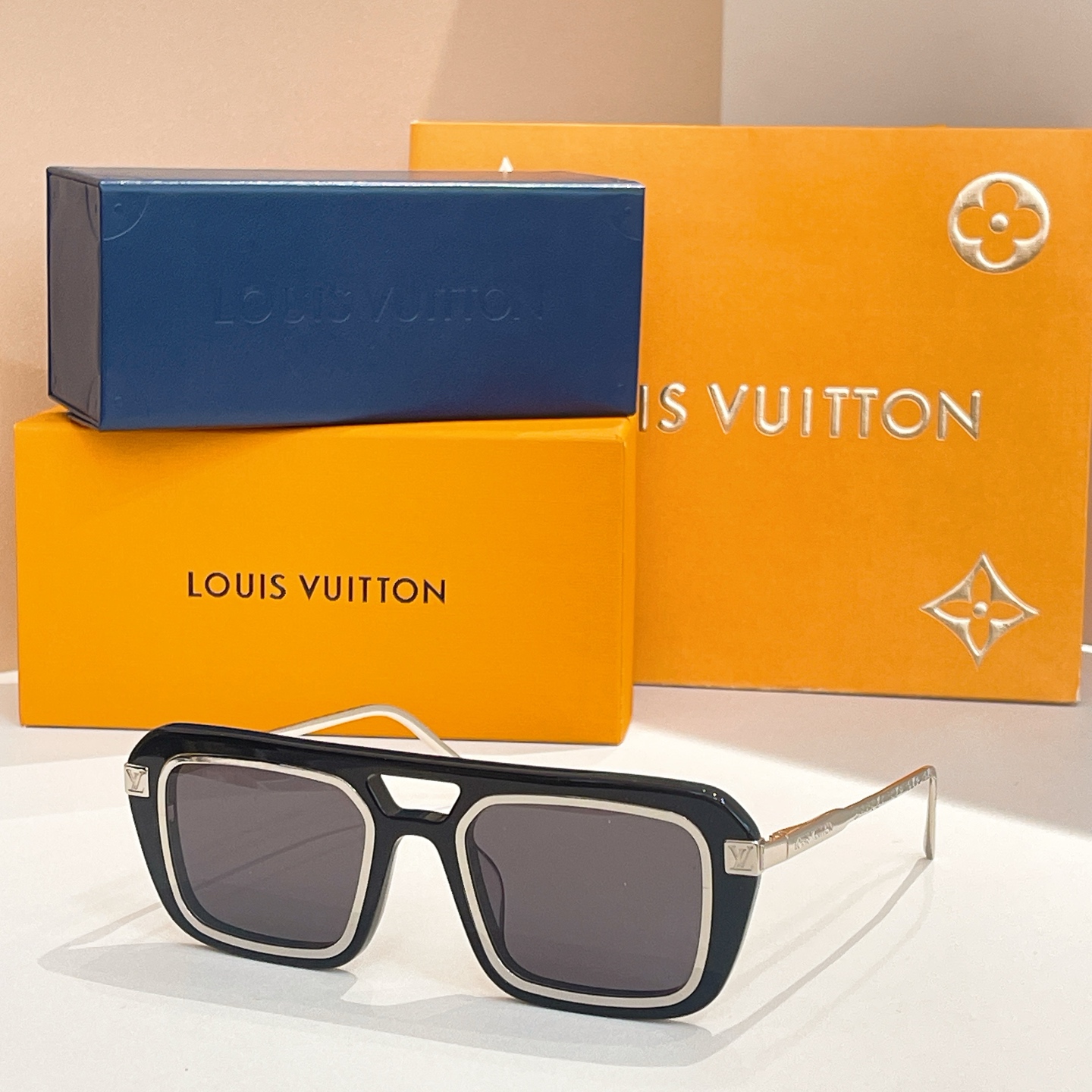 LOUIS VUITTO*✨✨✨MODEL：Z2191E✨✨✨ SIZE：51口22-140✨✨✨ 变色