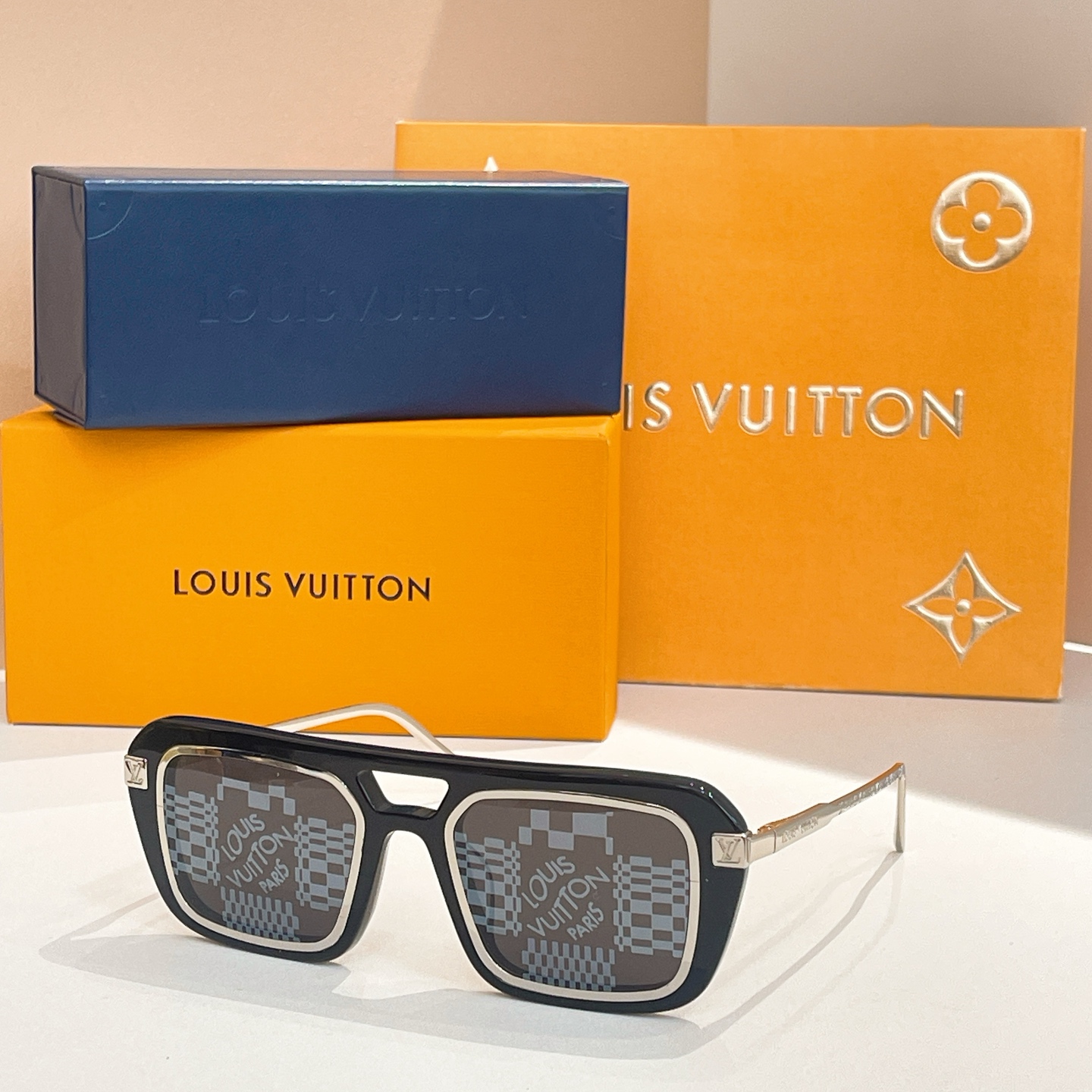 LOUIS VUITTO*✨✨✨MODEL：Z2191E✨✨✨ SIZE：51口22-140✨✨✨ 变色