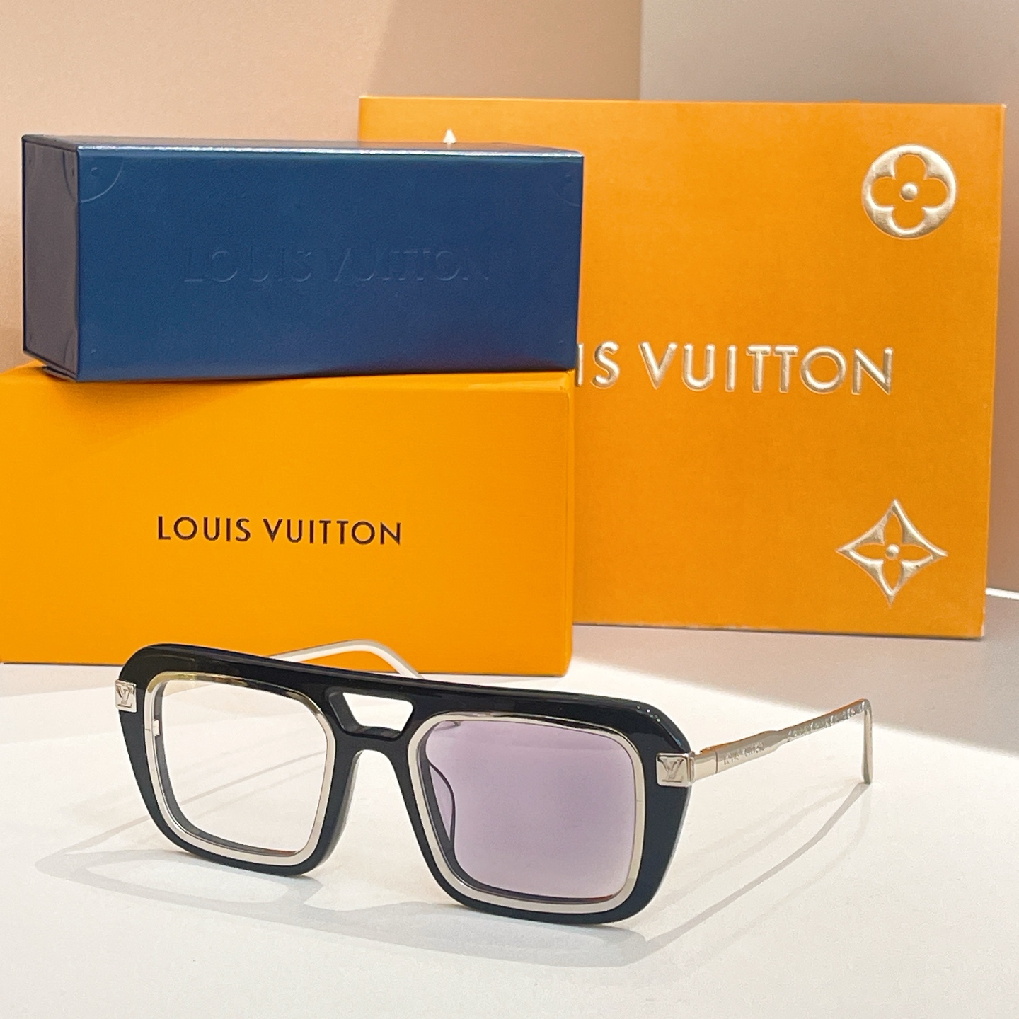 LOUIS VUITTO*✨✨✨MODEL：Z2191E✨✨✨ SIZE：51口22-140✨✨✨ 变色