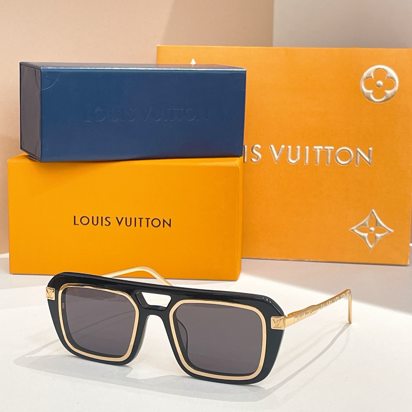 LOUIS VUITTO*✨✨✨MODEL：Z2191E✨✨✨ SIZE：51口22-140✨✨✨ 变色