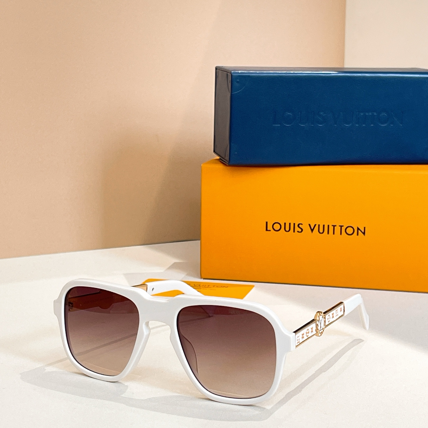 LOUIS VUITTO*✨✨✨MODEL：Z0102✨✨✨ SIZE：54口22-145✨✨✨