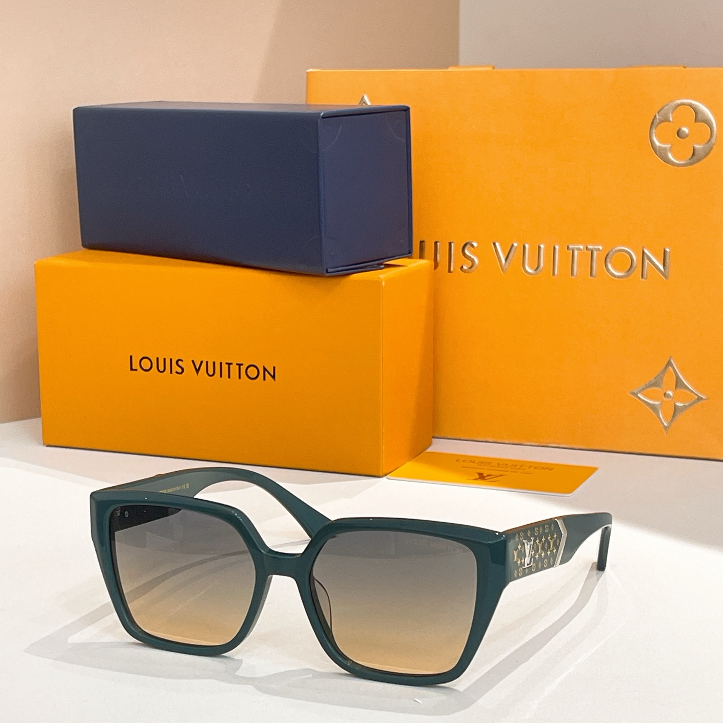 LOUIS VUITTO*✨✨✨MODEL：Z1869 ✨✨✨ SIZE：53口22-145✨✨✨
