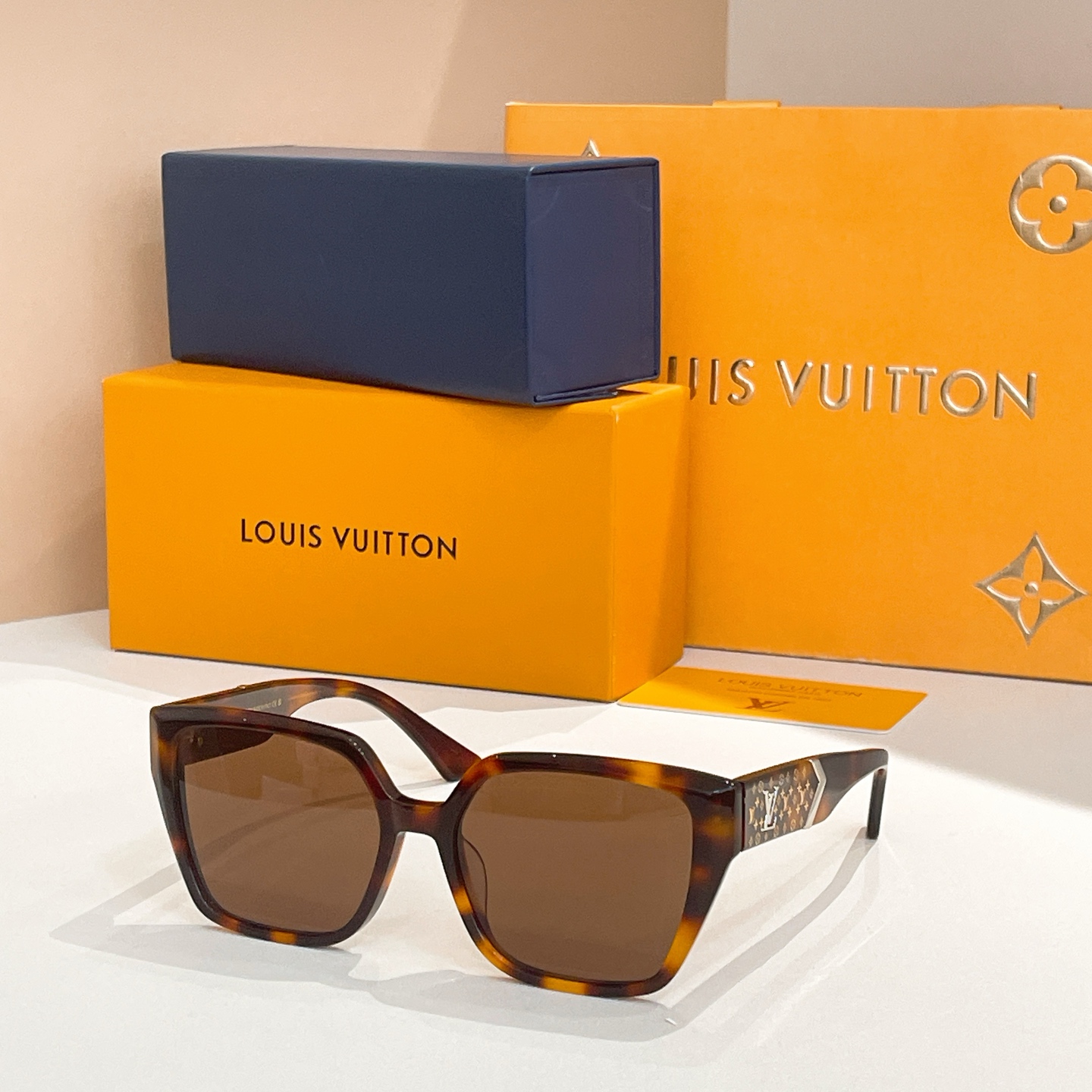 LOUIS VUITTO*✨✨✨MODEL：Z1869 ✨✨✨ SIZE：53口22-145✨✨✨