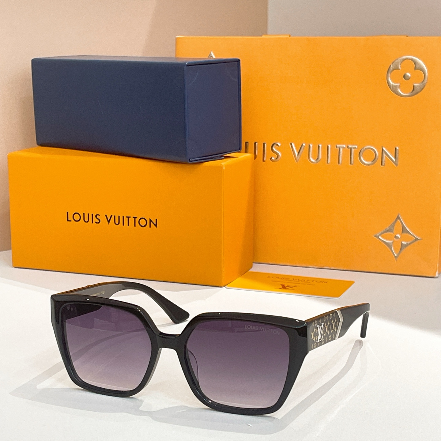 LOUIS VUITTO*✨✨✨MODEL：Z1869 ✨✨✨ SIZE：53口22-145✨✨✨