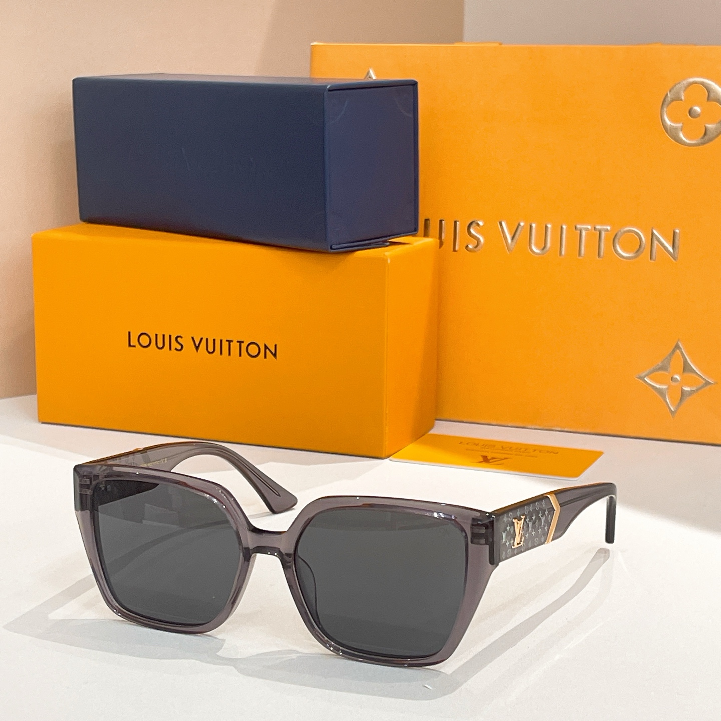 LOUIS VUITTO*✨✨✨MODEL：Z1869 ✨✨✨ SIZE：53口22-145✨✨✨