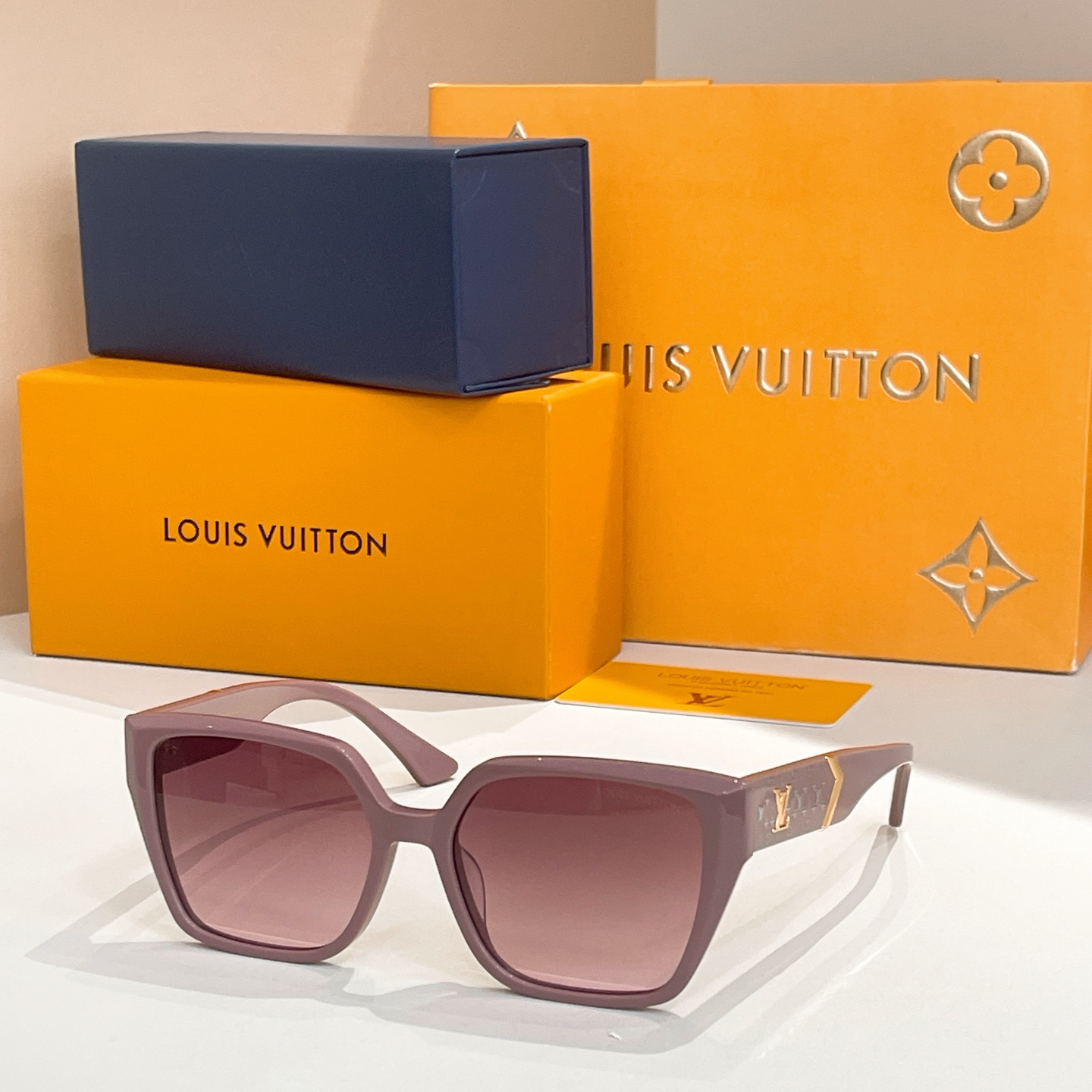 LOUIS VUITTO*✨✨✨MODEL：Z1869 ✨✨✨ SIZE：53口22-145✨✨✨