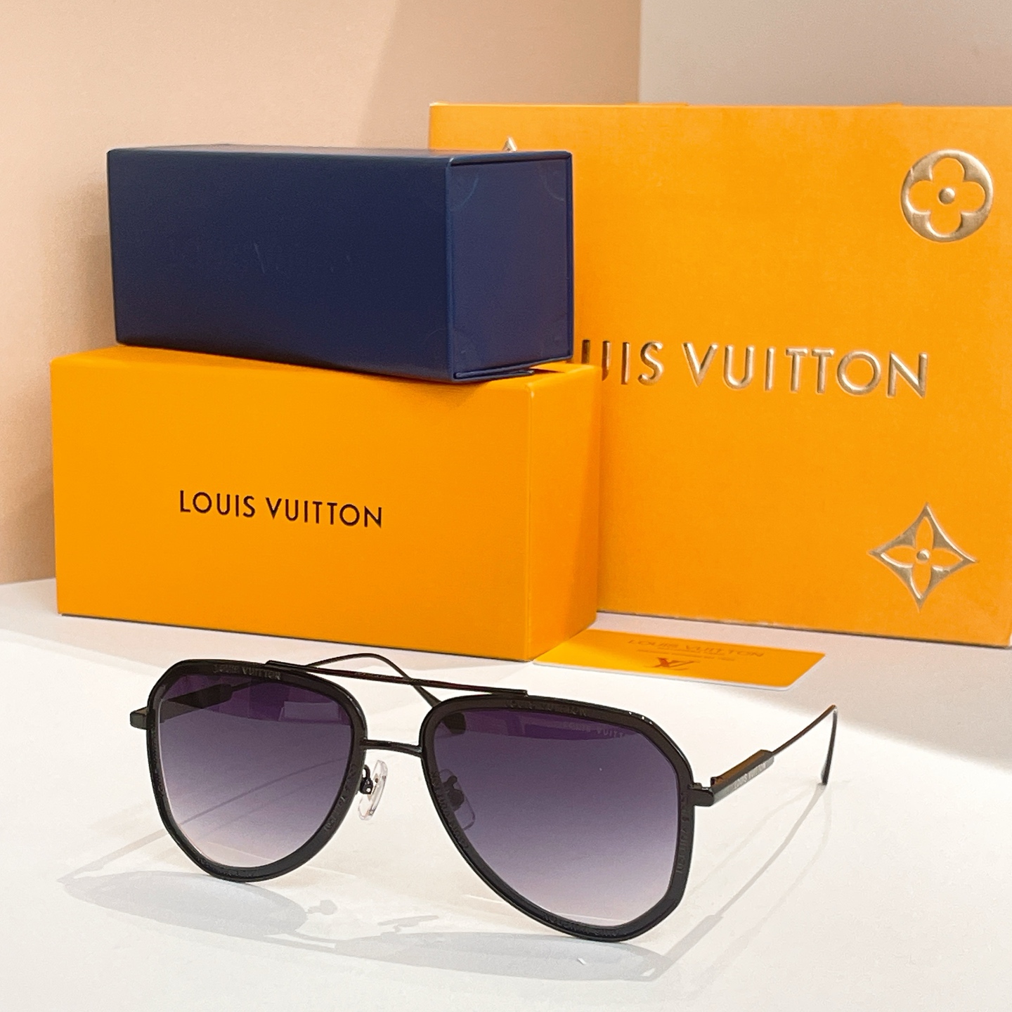 LOUIS VUITTO*✨✨✨MODEL：Z1317 ✨✨✨ SIZE：53口22-145✨✨✨