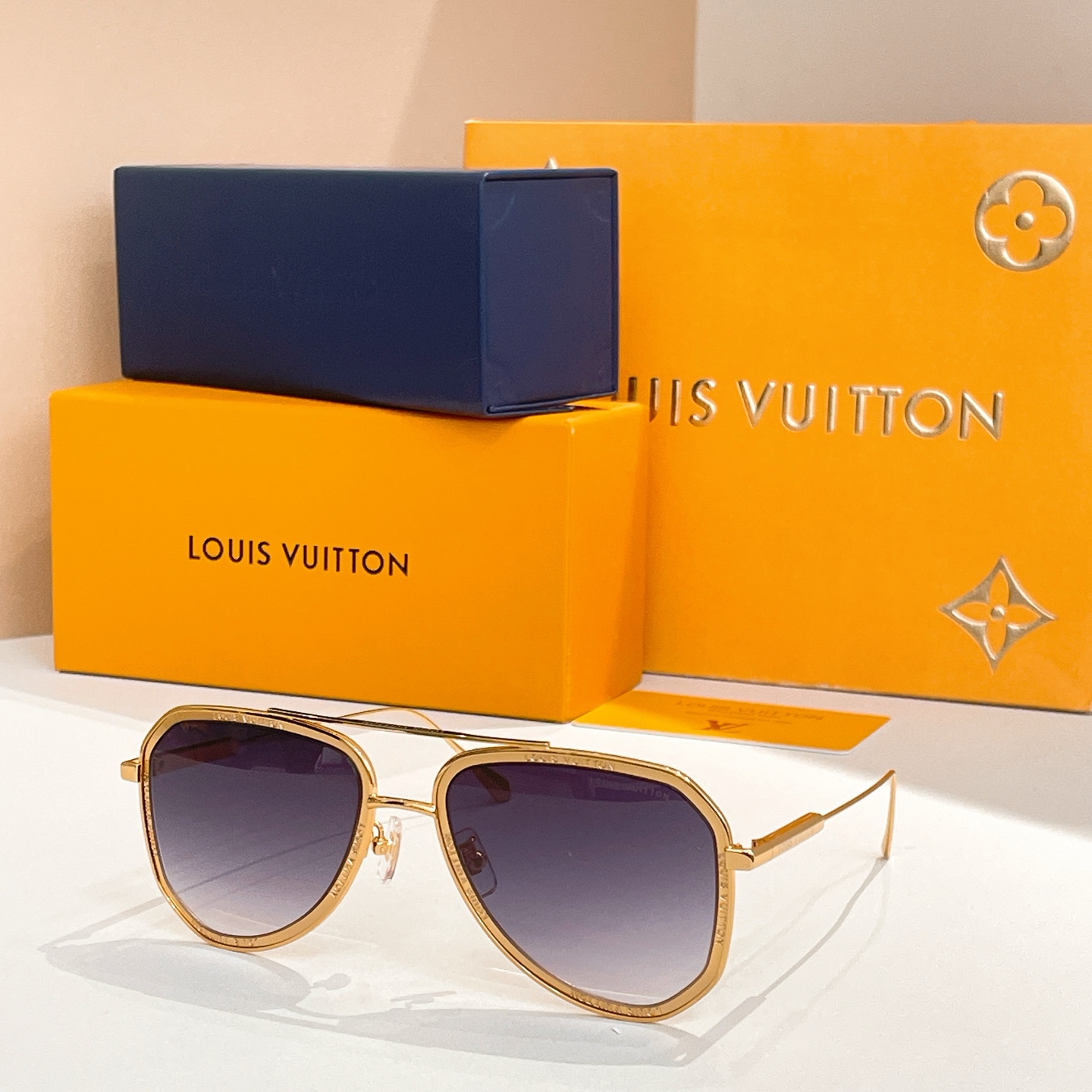 LOUIS VUITTO*✨✨✨MODEL：Z1317 ✨✨✨ SIZE：53口22-145✨✨✨