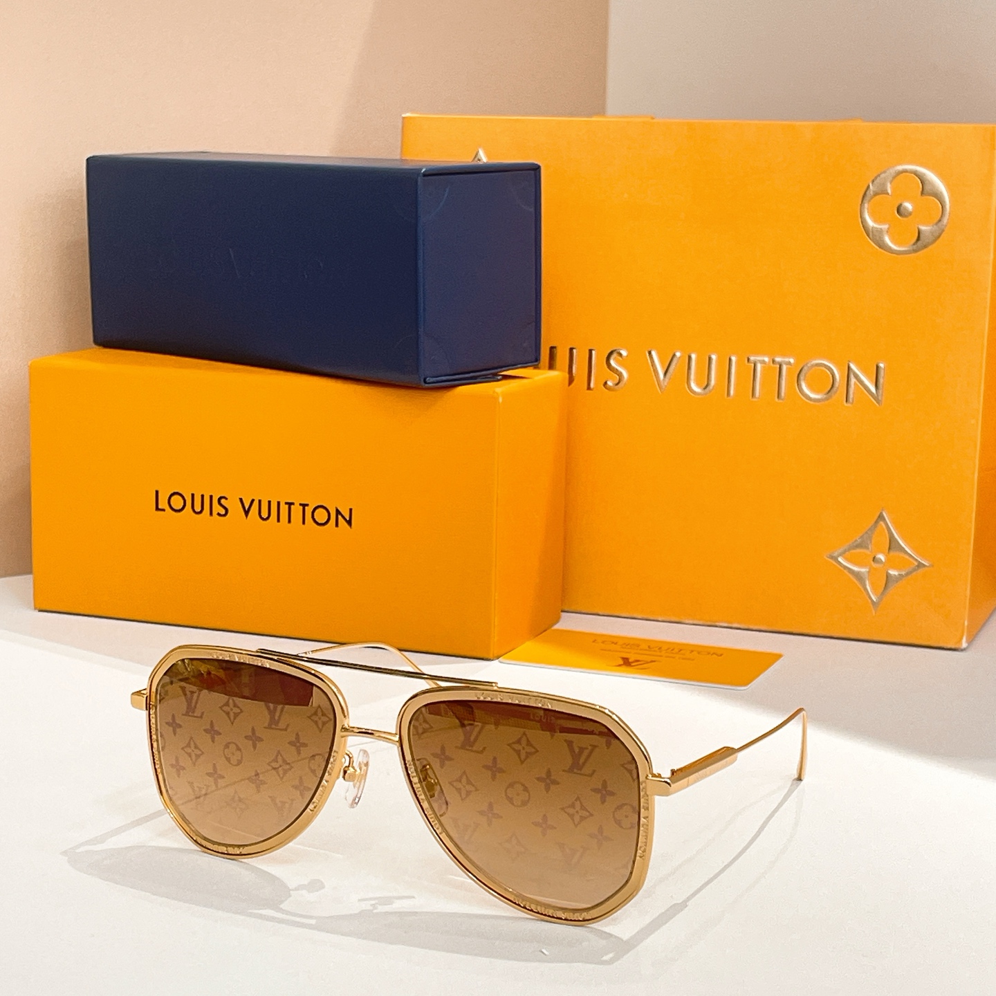 LOUIS VUITTO*✨✨✨MODEL：Z1317 ✨✨✨ SIZE：53口22-145✨✨✨