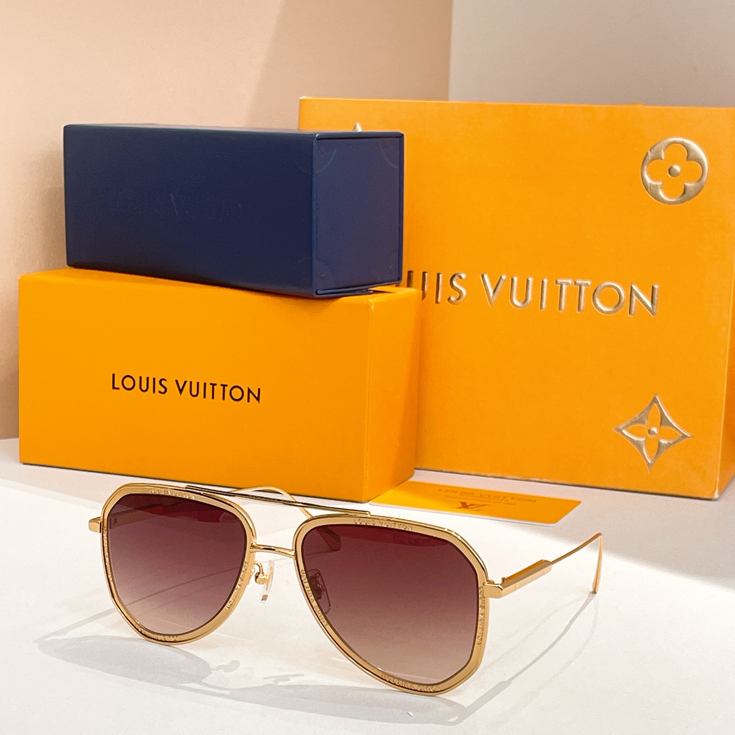 LOUIS VUITTO*✨✨✨MODEL：Z1317 ✨✨✨ SIZE：53口22-145✨✨✨