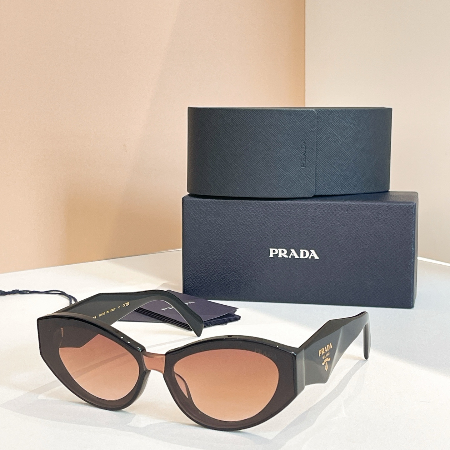 PRADA⭐️⭐️⭐️MODEL：PR 203VS⭐️⭐️⭐️SIZE：56口19-145⭐️⭐️⭐️