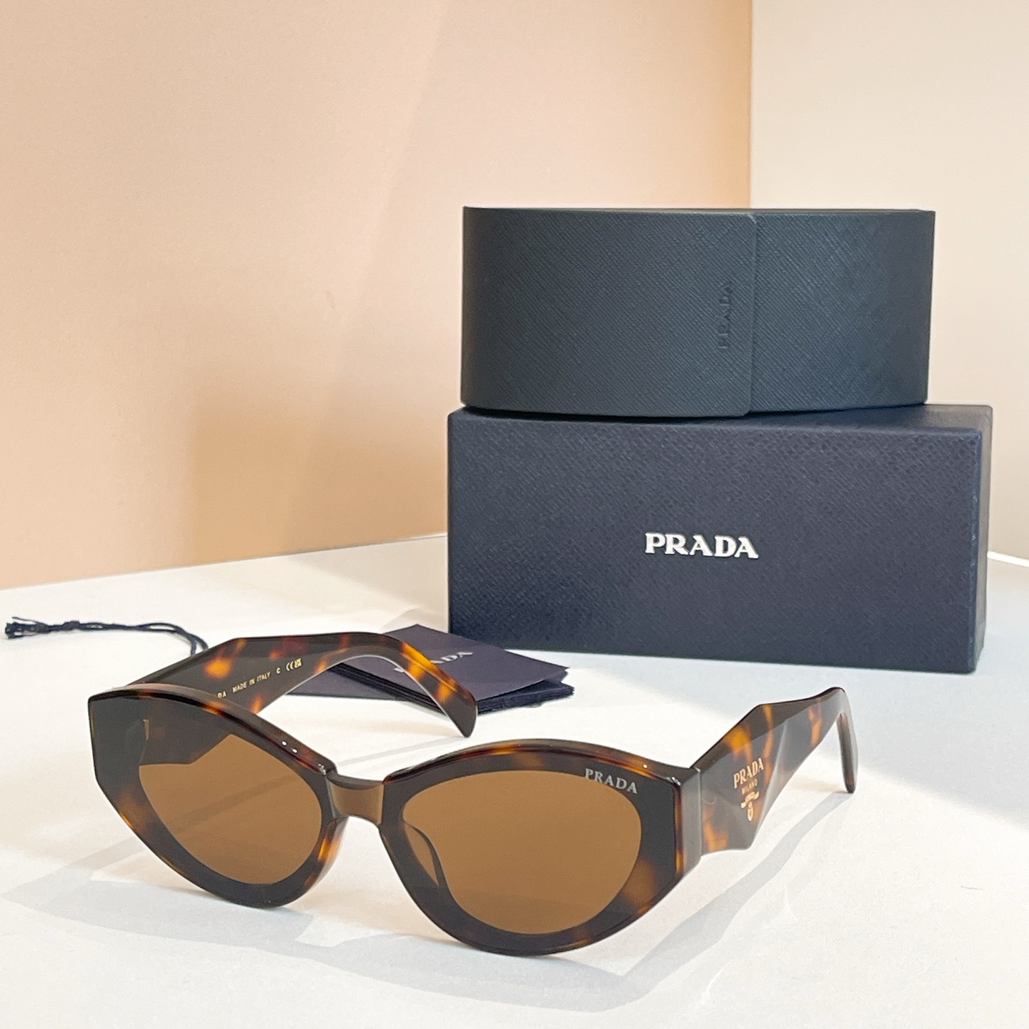 PRADA⭐️⭐️⭐️MODEL：PR 203VS⭐️⭐️⭐️SIZE：56口19-145⭐️⭐️⭐️