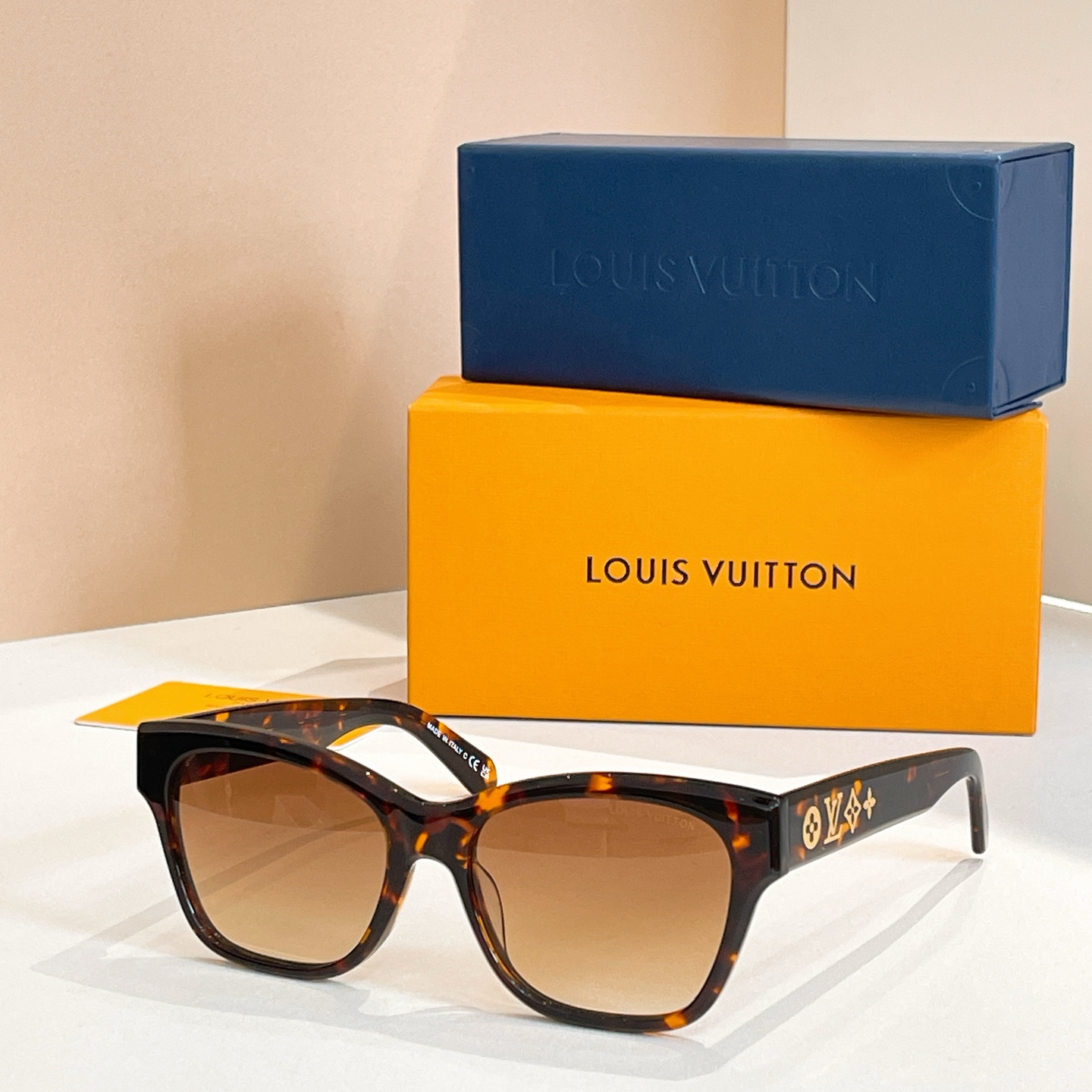 LOUIS VUITTO*🌟🌟🌟MODEL：Z2647U🌟🌟🌟SIZE：55口18-145🌟🌟🌟