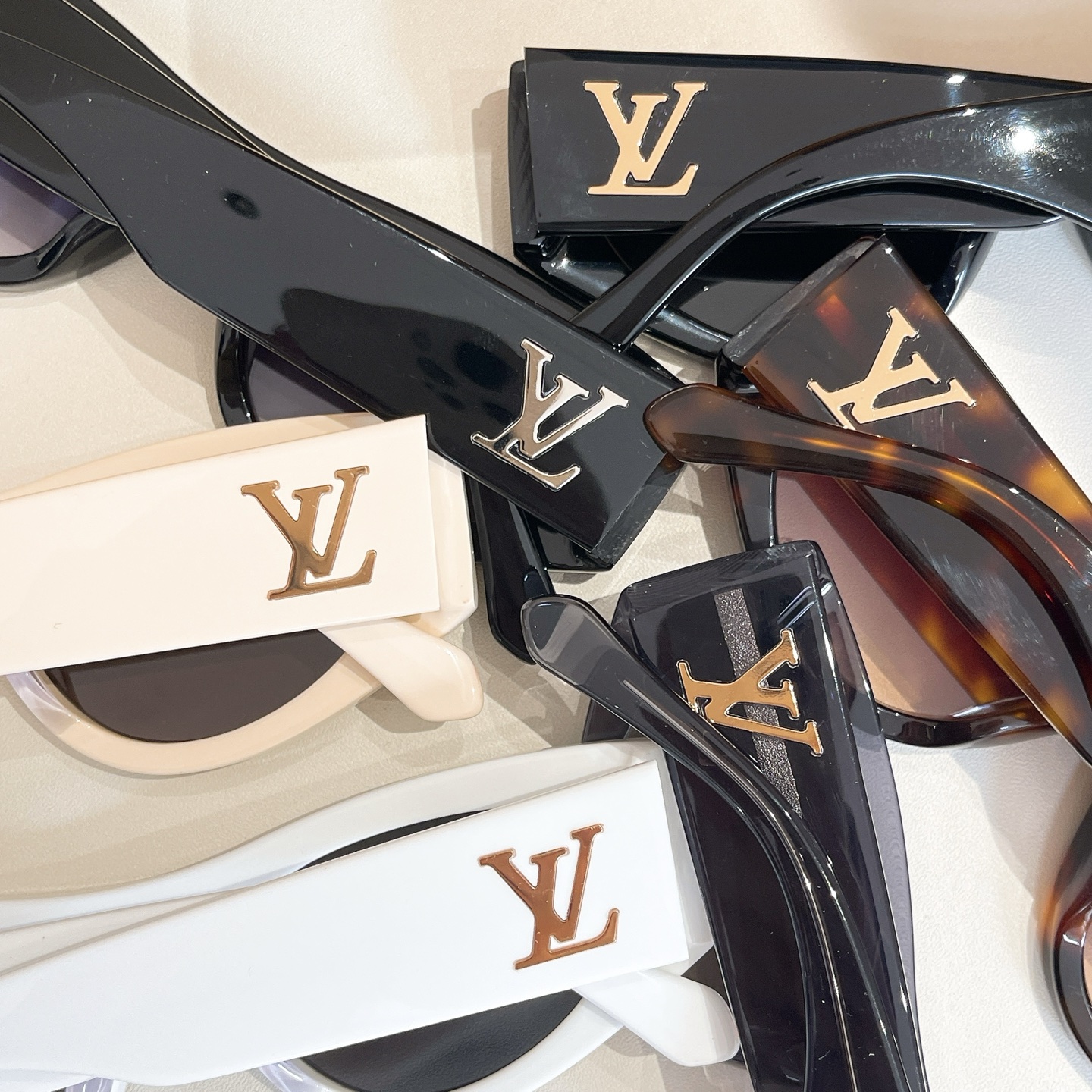 LOUIS VUITTO*✨✨✨MODEL：Z2181U ✨✨✨ SIZE：53口22-145✨✨✨