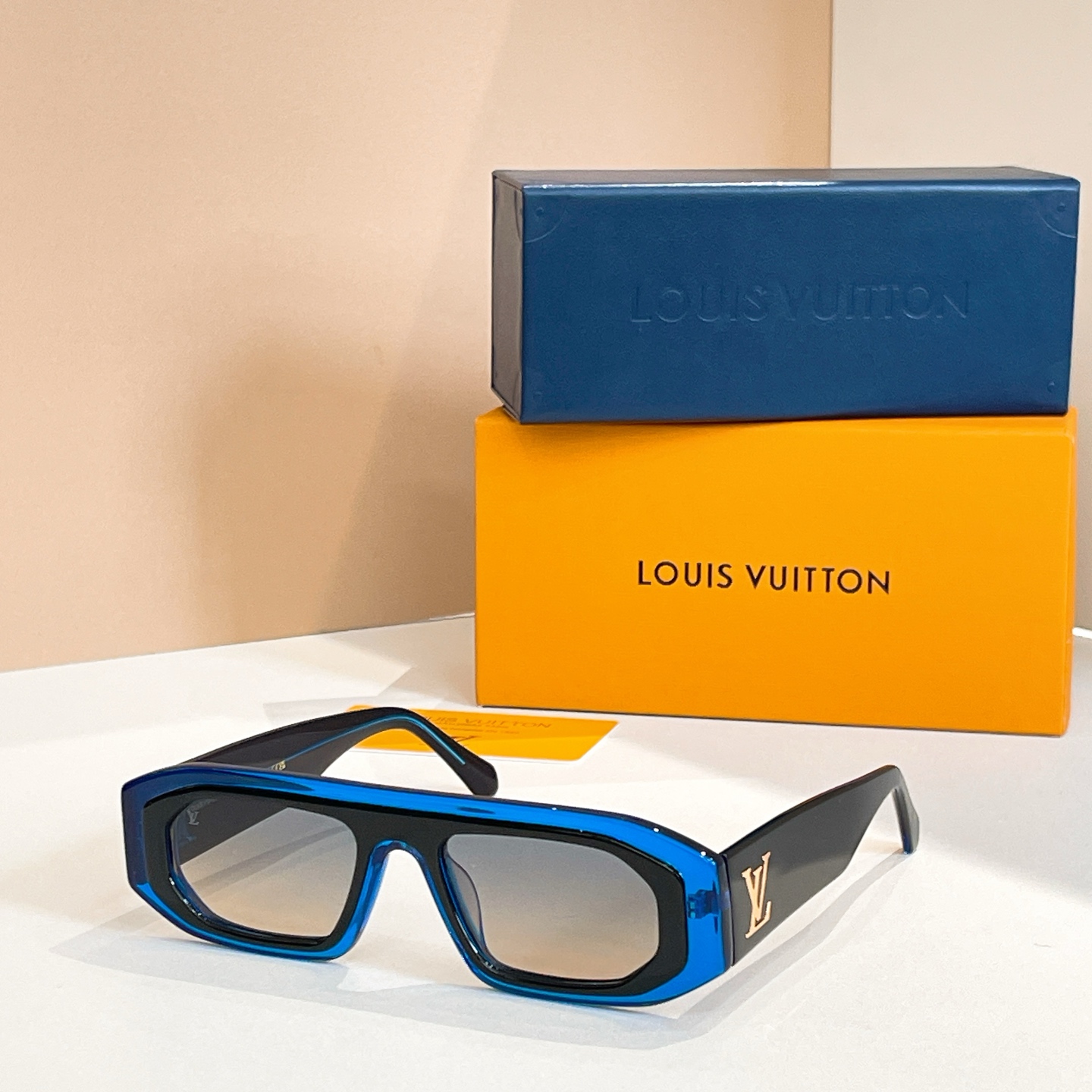 LOUIS VUITTO*✨✨✨MODEL：Z2015U ✨✨✨ SIZE：53口22-145✨✨✨