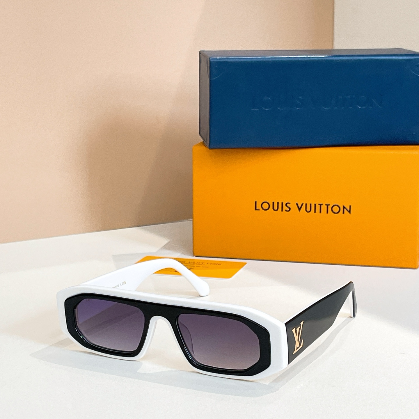 LOUIS VUITTO*✨✨✨MODEL：Z2015U ✨✨✨ SIZE：53口22-145✨✨✨