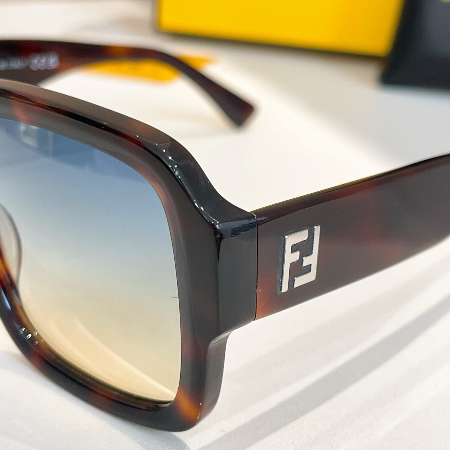 FEND*✨✨✨MODEL FF 0051 ✨✨✨SIZE56口18-145✨✨✨