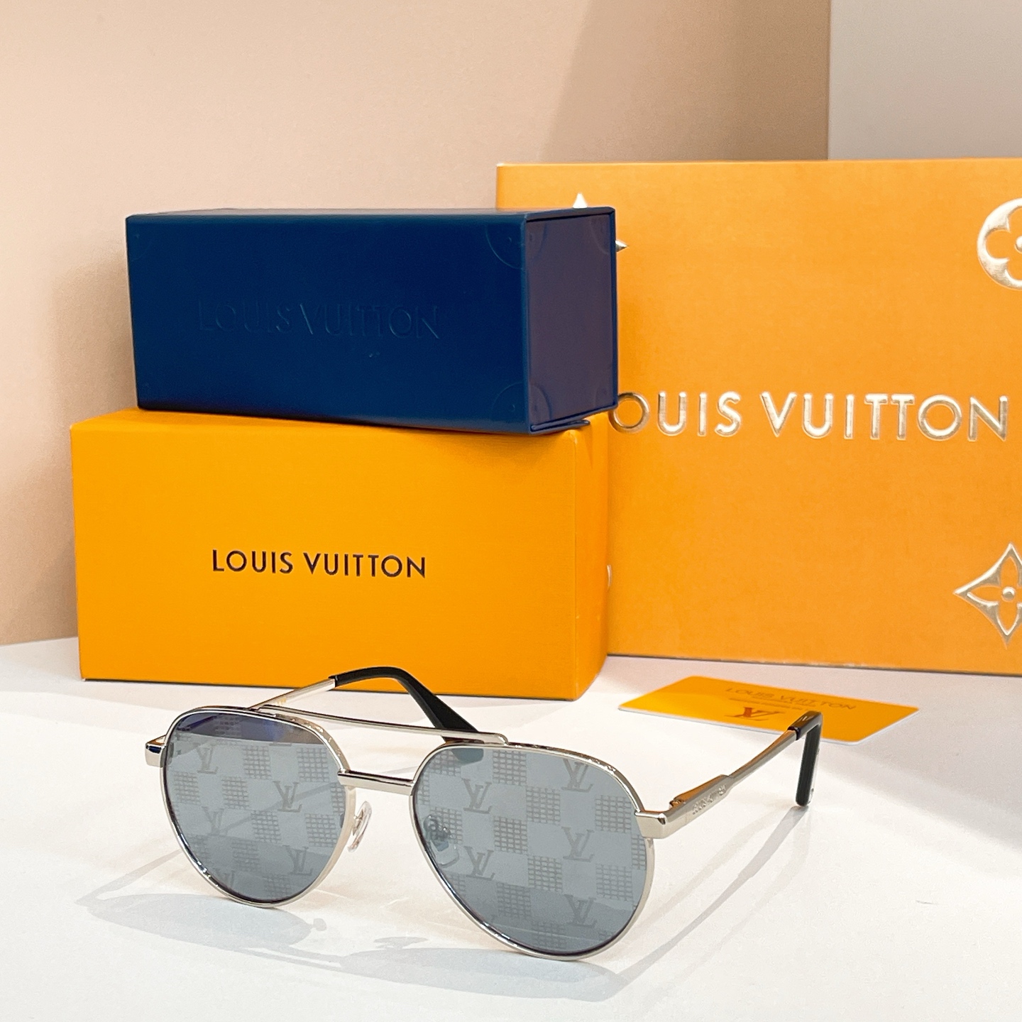 LOUIS VUITTO*✨✨✨MODEL：Z2048U ✨✨✨ SIZE：53口22-145✨✨✨