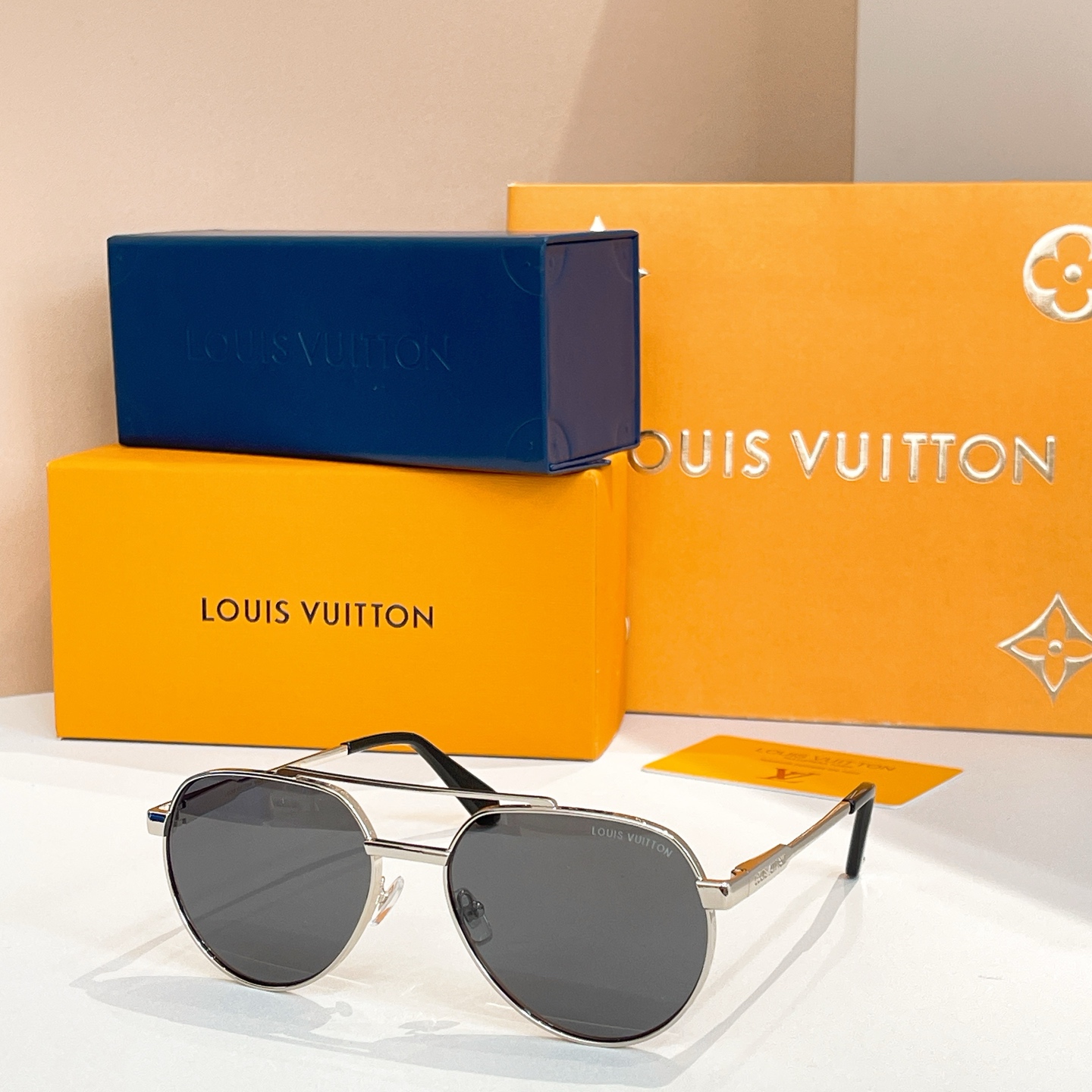 LOUIS VUITTO*✨✨✨MODEL：Z2048U ✨✨✨ SIZE：53口22-145✨✨✨