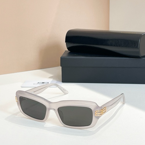 Balenciaga BB0432S Rectangular Sunglasses - Stylish Designer Eyewear for Women