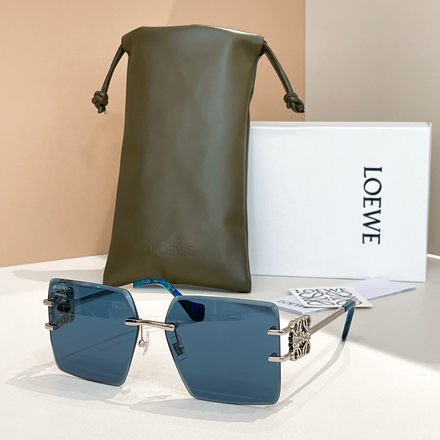 LOEWE🌟🌟🌟MODEL：HW 2057 🌟🌟🌟SIZE：141口0-142🌟🌟🌟