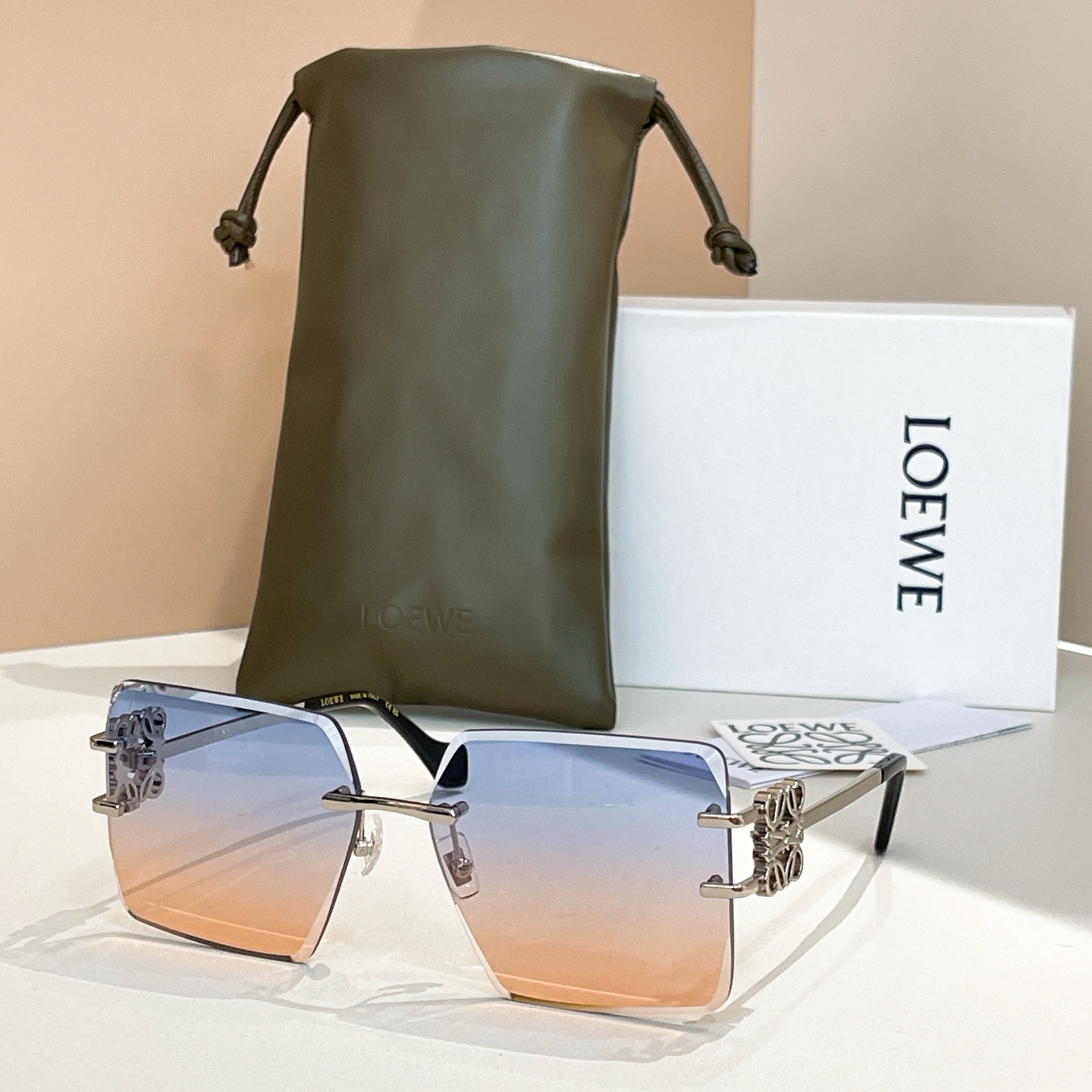 LOEWE🌟🌟🌟MODEL：HW 2057 🌟🌟🌟SIZE：141口0-142🌟🌟🌟