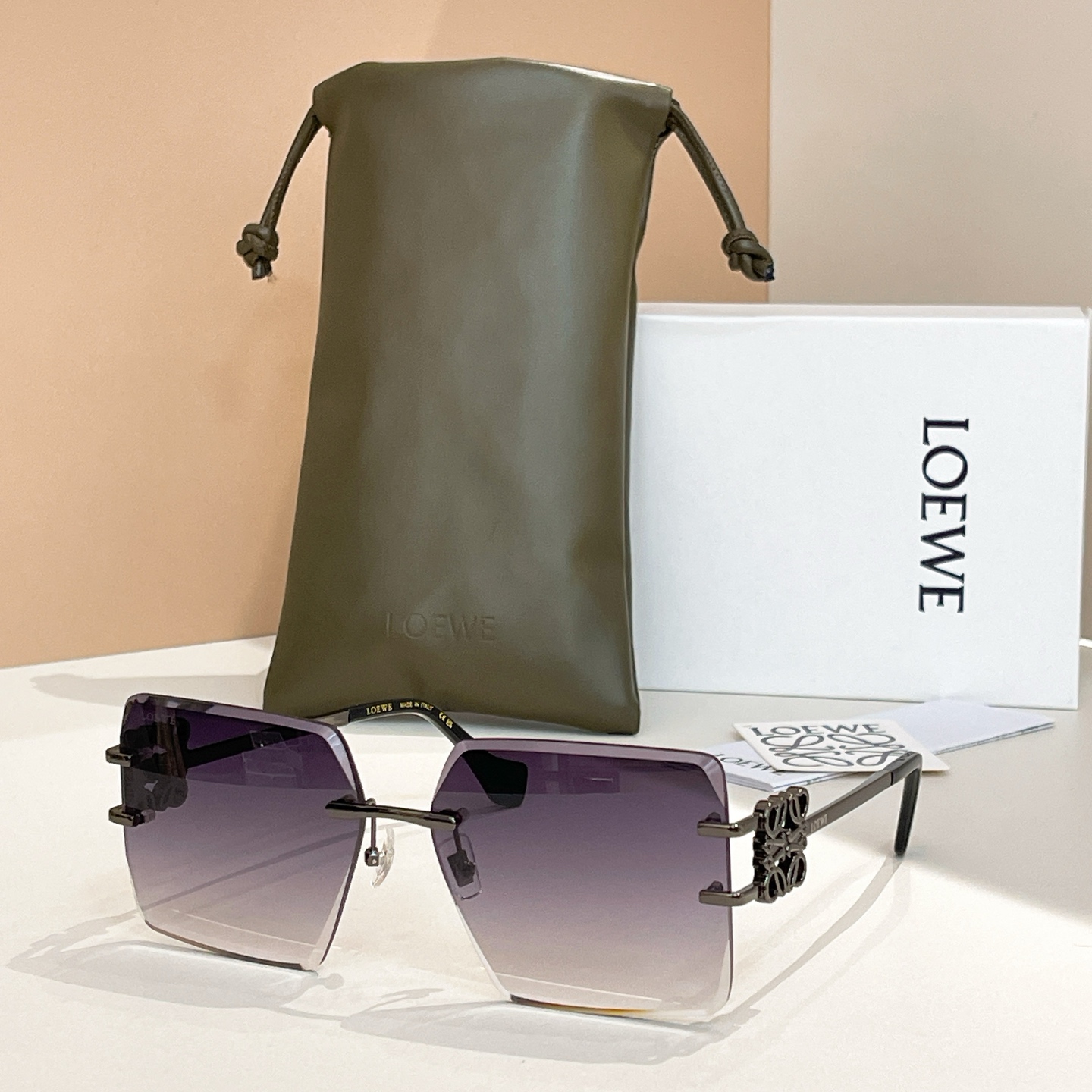 LOEWE🌟🌟🌟MODEL：HW 2057 🌟🌟🌟SIZE：141口0-142🌟🌟🌟