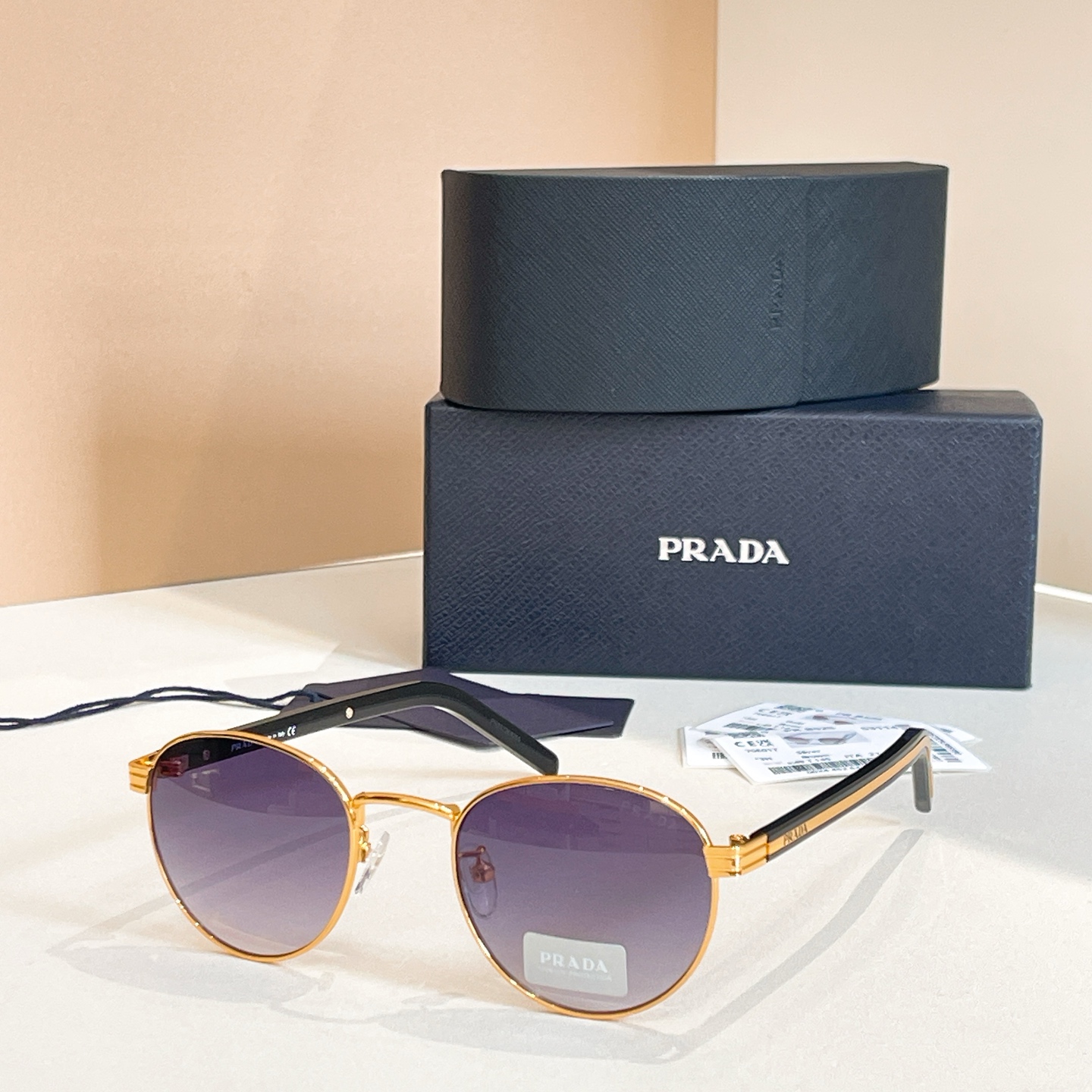 ￼ PRADA✨✨✨MODEL：PR B52S✨✨✨SIZE：49口21-145✨✨✨ 