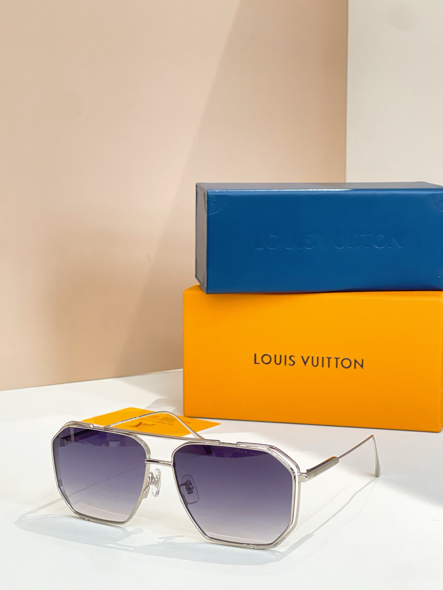LOUIS VUITTO*✨✨✨MODEL：Z1316✨✨✨ SIZE：61口14-145✨✨✨