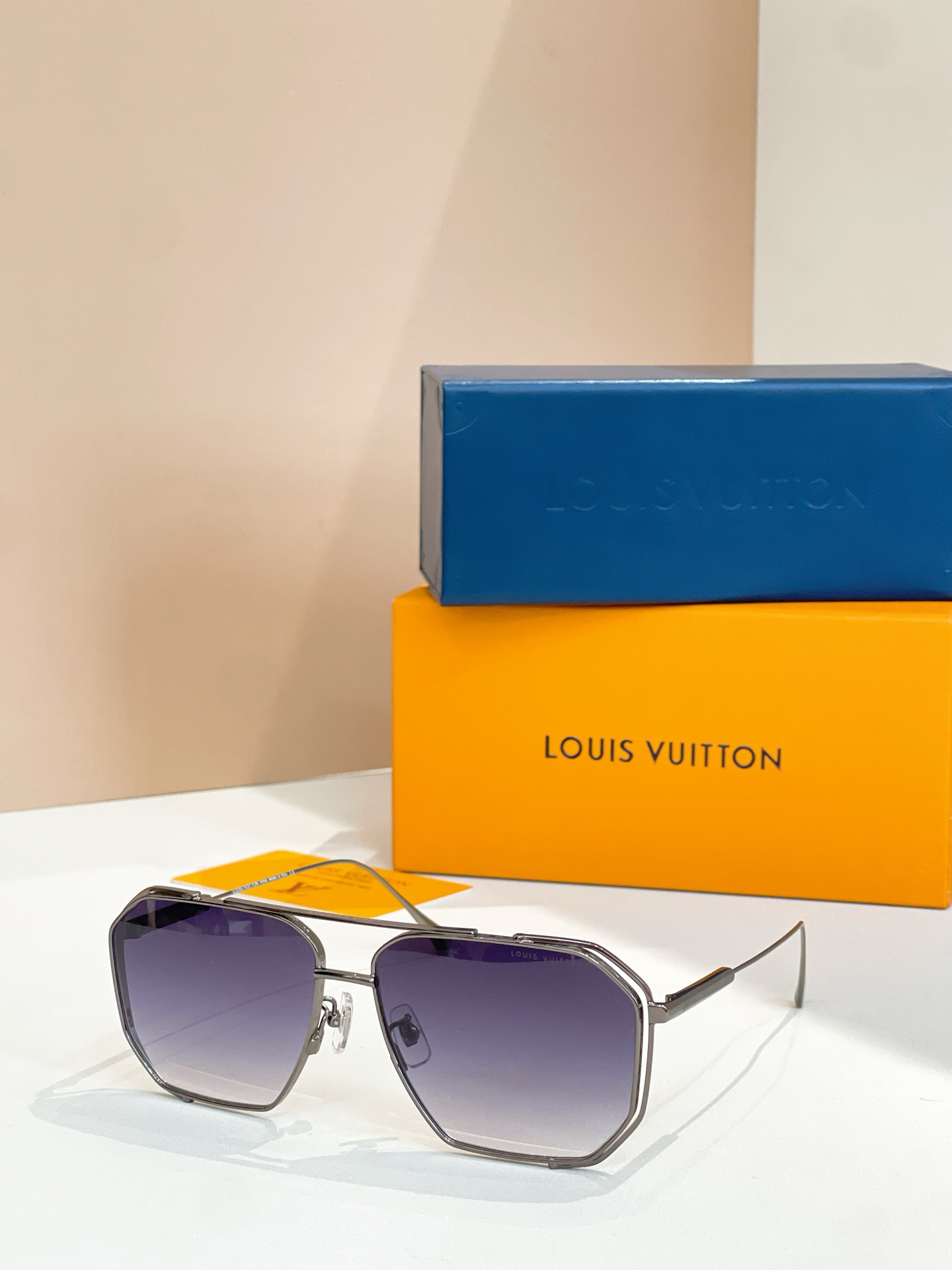 LOUIS VUITTO*✨✨✨MODEL：Z1316✨✨✨ SIZE：61口14-145✨✨✨