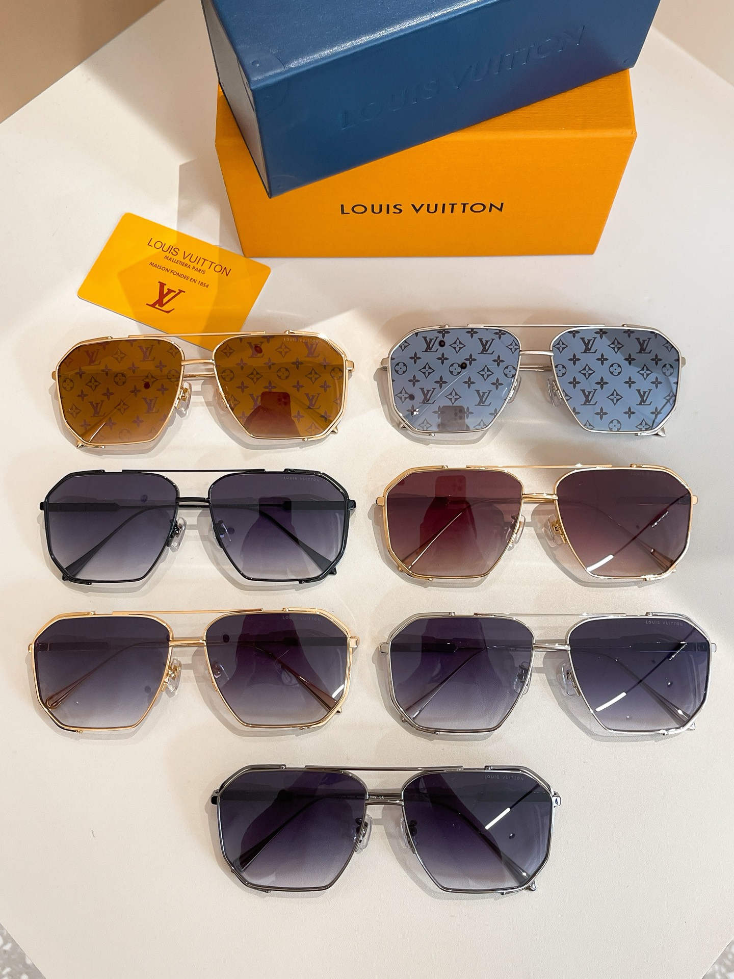 LOUIS VUITTO*✨✨✨MODEL：Z1316✨✨✨ SIZE：61口14-145✨✨✨
