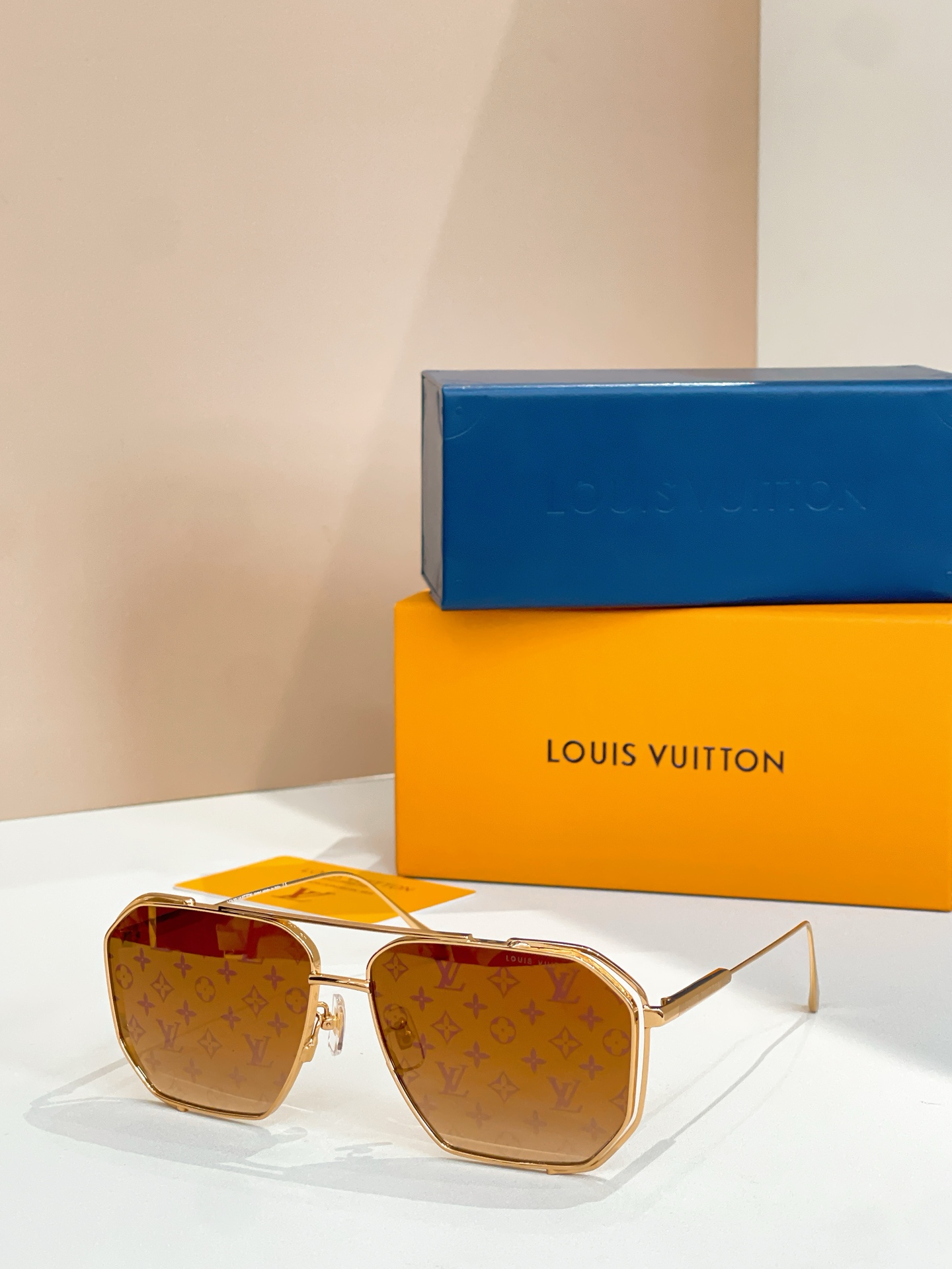 LOUIS VUITTO*✨✨✨MODEL：Z1316✨✨✨ SIZE：61口14-145✨✨✨