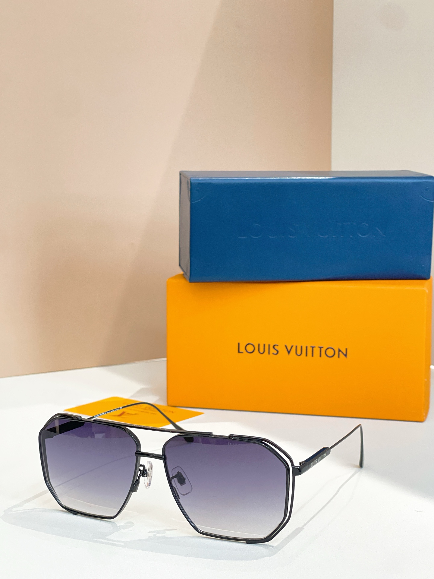 LOUIS VUITTO*✨✨✨MODEL：Z1316✨✨✨ SIZE：61口14-145✨✨✨