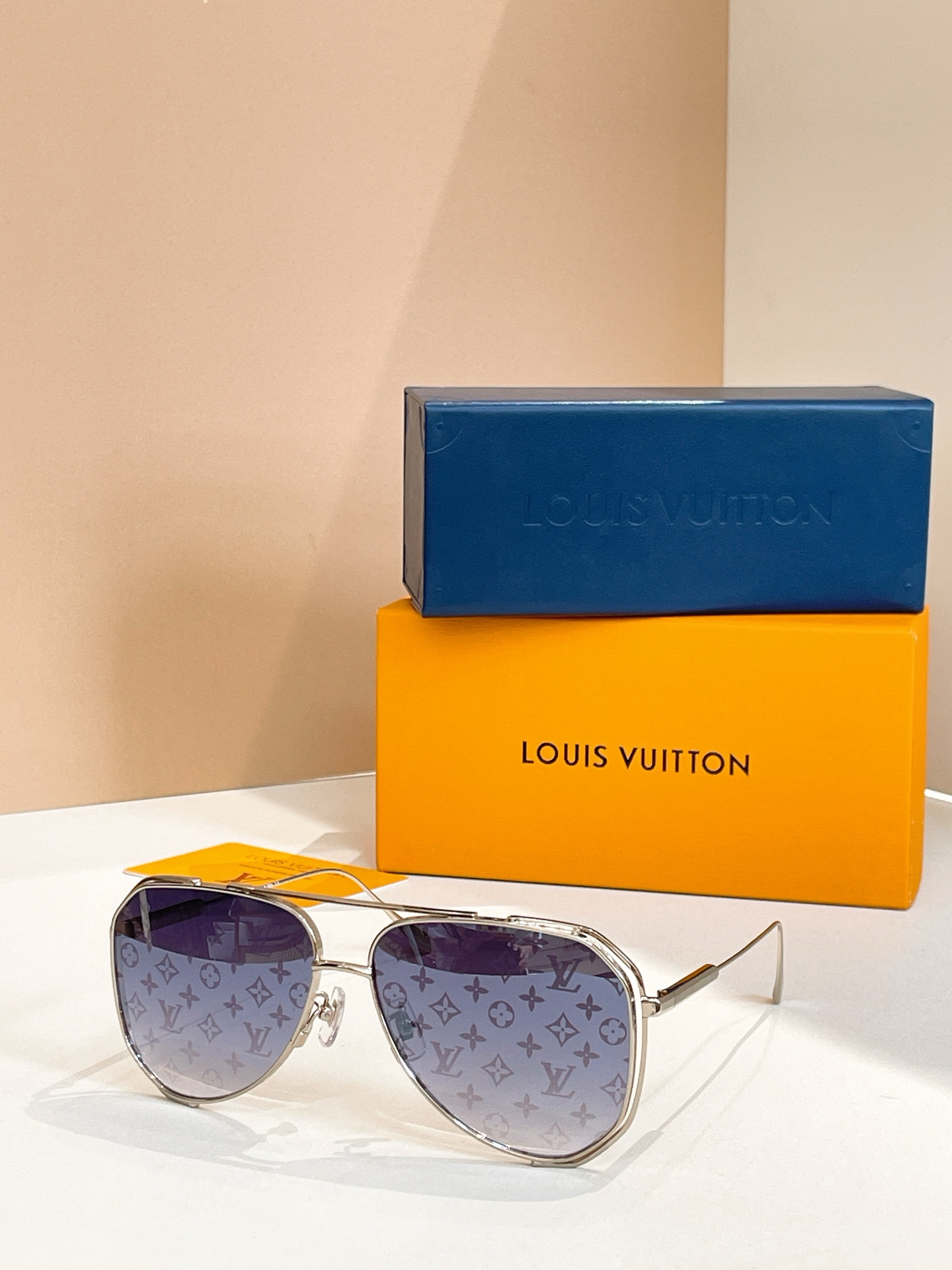 LOUIS VUITTO*✨✨✨MODEL：Z1315✨✨✨ SIZE：61口14-145✨✨✨