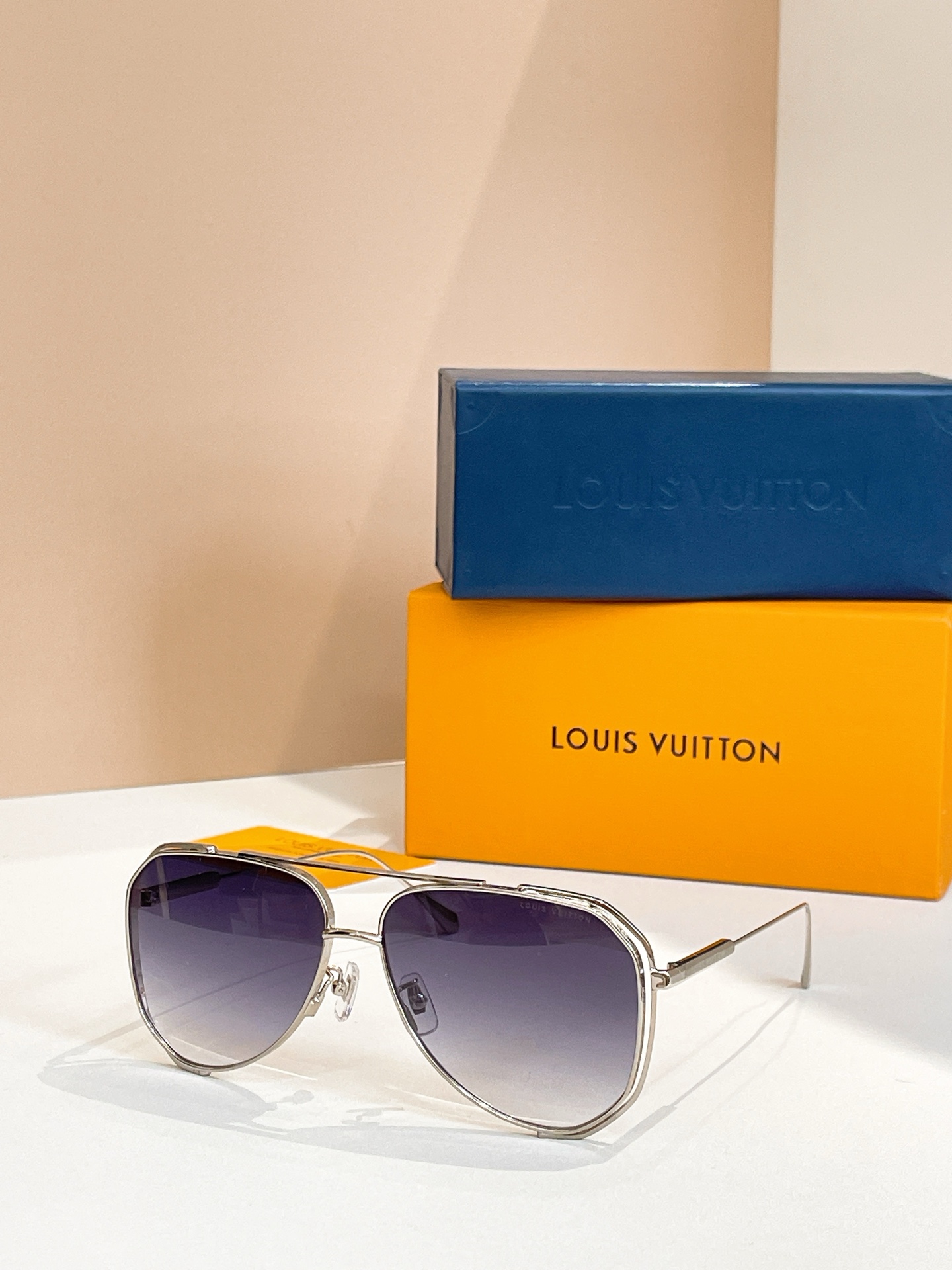 LOUIS VUITTO*✨✨✨MODEL：Z1315✨✨✨ SIZE：61口14-145✨✨✨