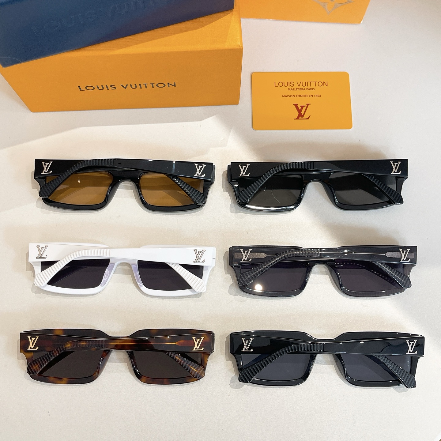 LOUIS VUITTO*✨✨✨MODEL：Z2510U ✨✨✨ SIZE：53口22-145✨✨✨