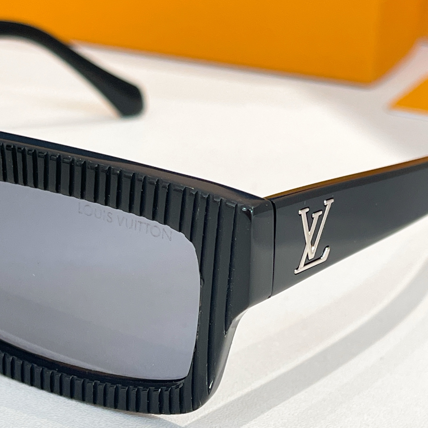 LOUIS VUITTO*✨✨✨MODEL：Z2510U ✨✨✨ SIZE：53口22-145✨✨✨