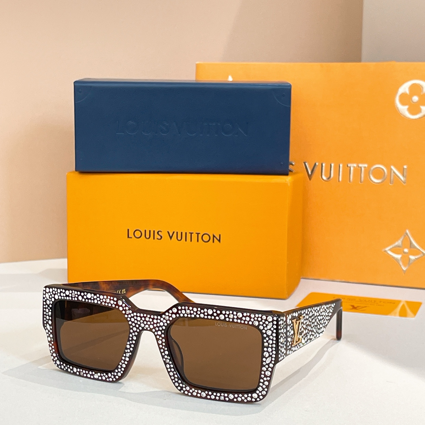 LOUIS VUITTO*✨✨✨MODEL：Z2396E ✨✨✨ SIZE：53口22-145✨✨✨