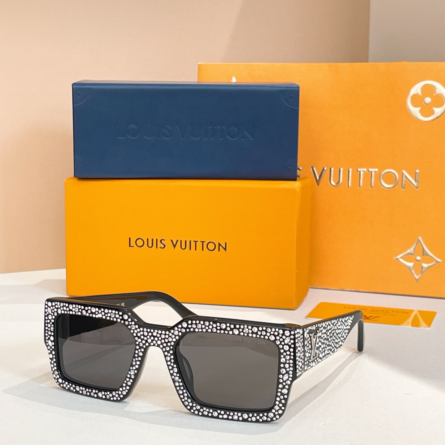 LOUIS VUITTO*✨✨✨MODEL：Z2396E ✨✨✨ SIZE：53口22-145✨✨✨