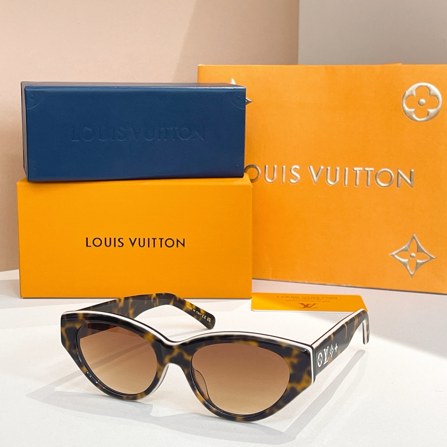 LOUIS VUITTO*✨✨✨MODEL：Z2686U ✨✨✨ SIZE：53口22-145✨✨✨