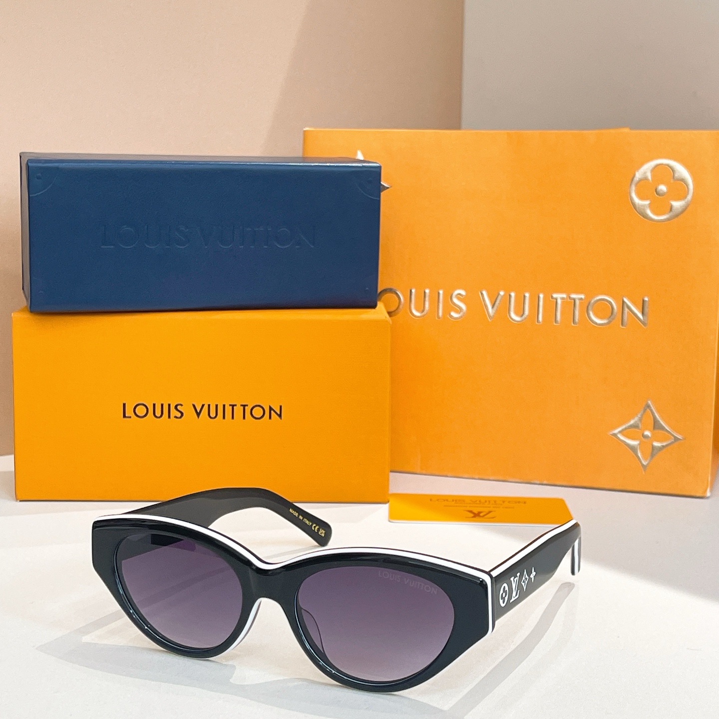 LOUIS VUITTO*✨✨✨MODEL：Z2686U ✨✨✨ SIZE：53口22-145✨✨✨