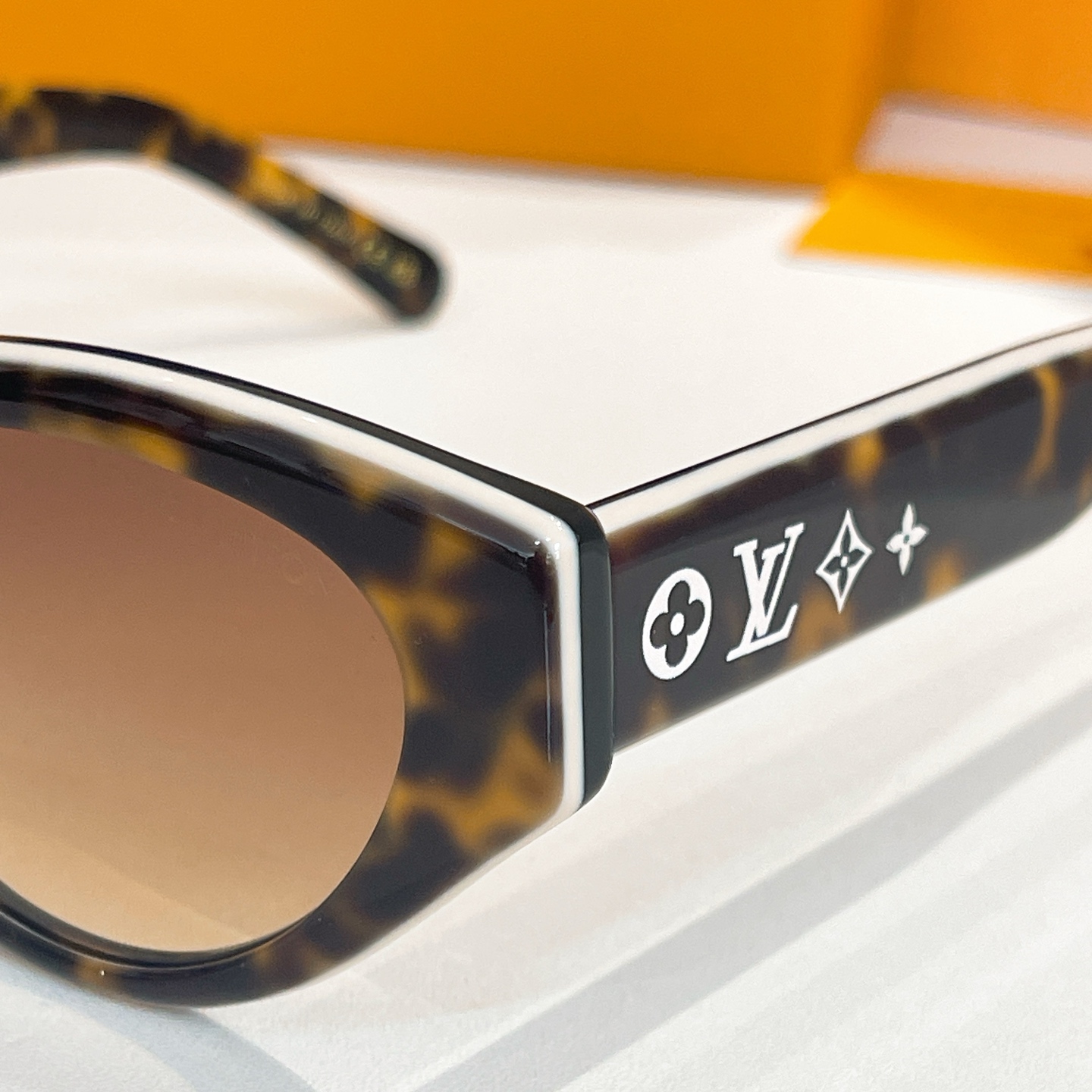 LOUIS VUITTO*✨✨✨MODEL：Z2686U ✨✨✨ SIZE：53口22-145✨✨✨